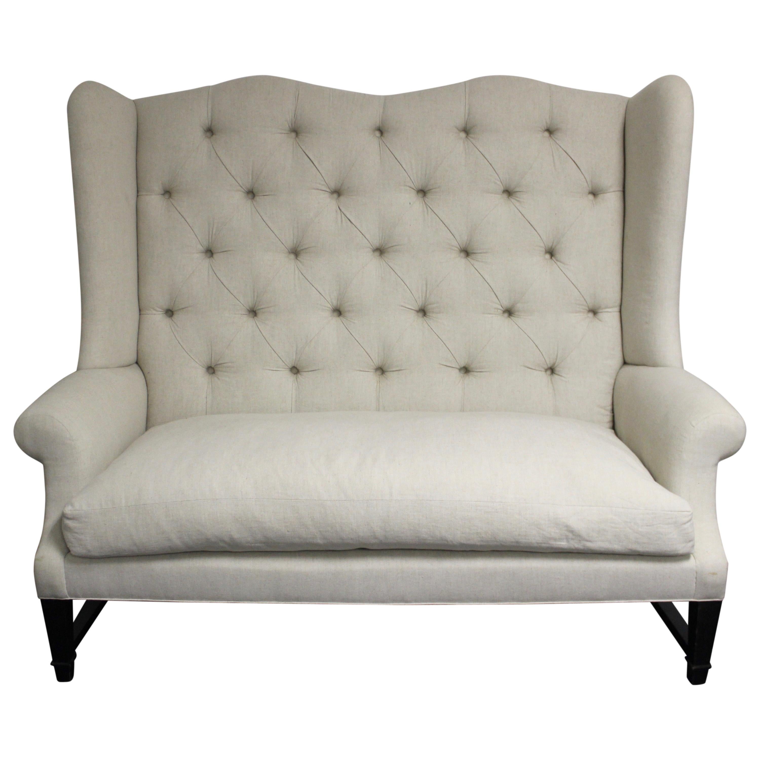 Onmogelijk Muildier Catastrofaal Tufted Wing Back Sofa For Sale at 1stDibs | wing back couch, winged sofa,  high back tufted sofa