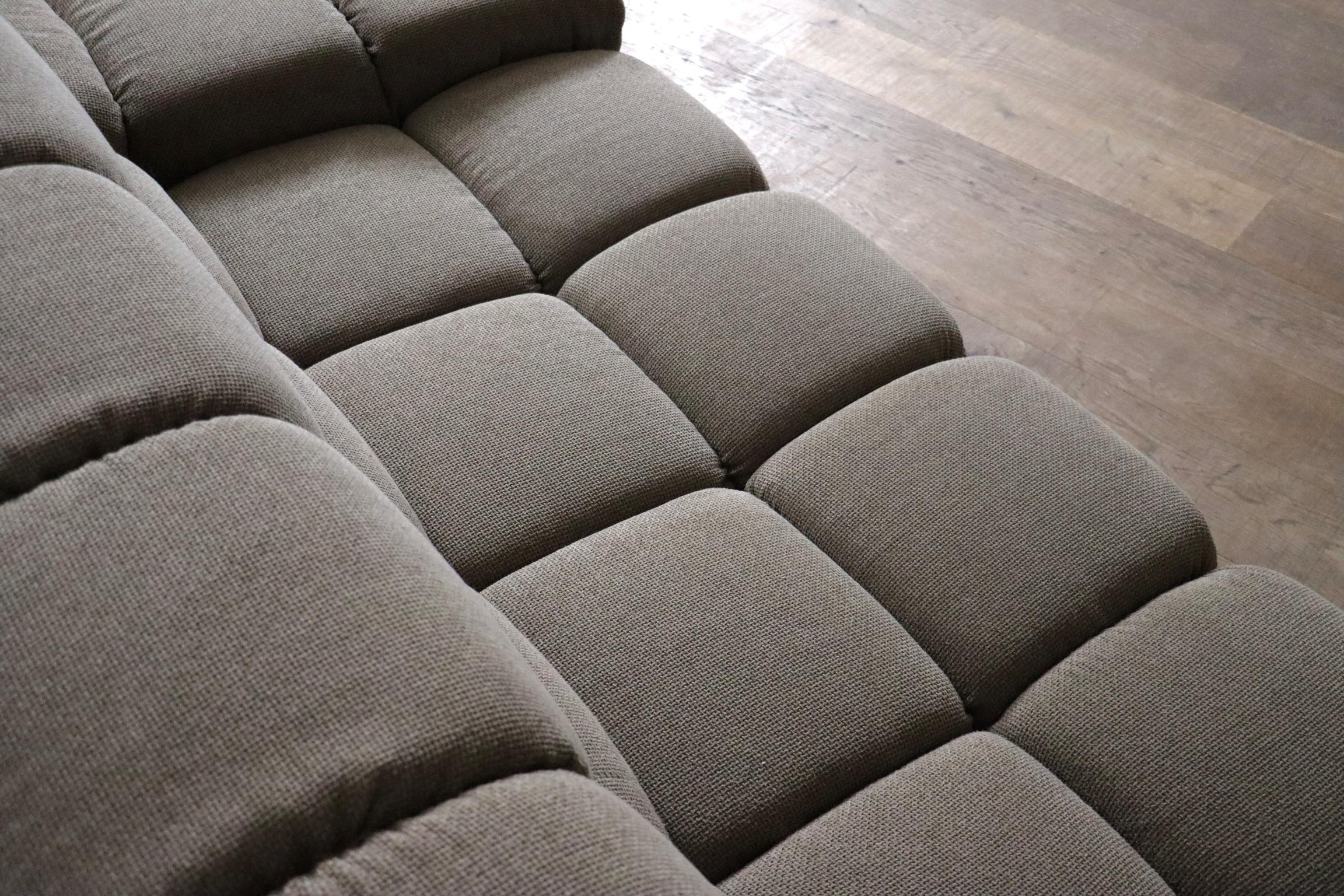Tufty Time Sofa von Patricia Urquiola für B&B Italia (Stoff) im Angebot