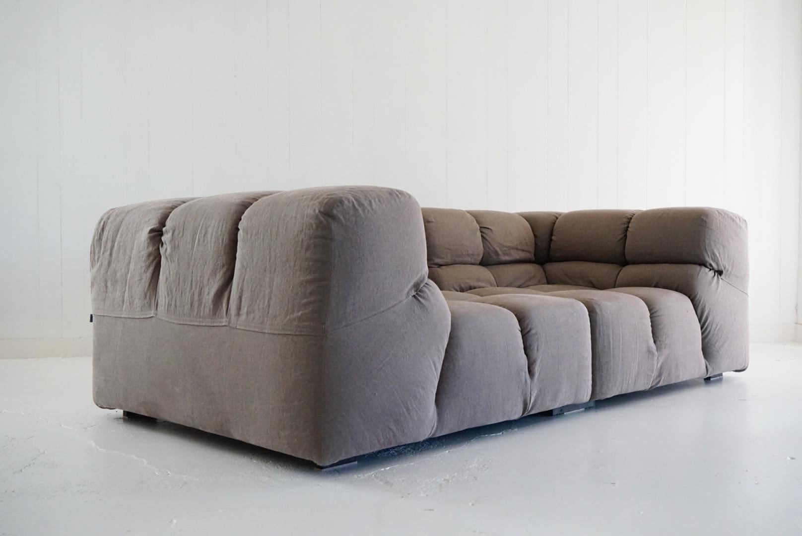 Tufty Time Sofa in Greige Linen by Patricia Urquiola for B&B Italia, Signed 2015 In Good Condition In Los Angeles, CA