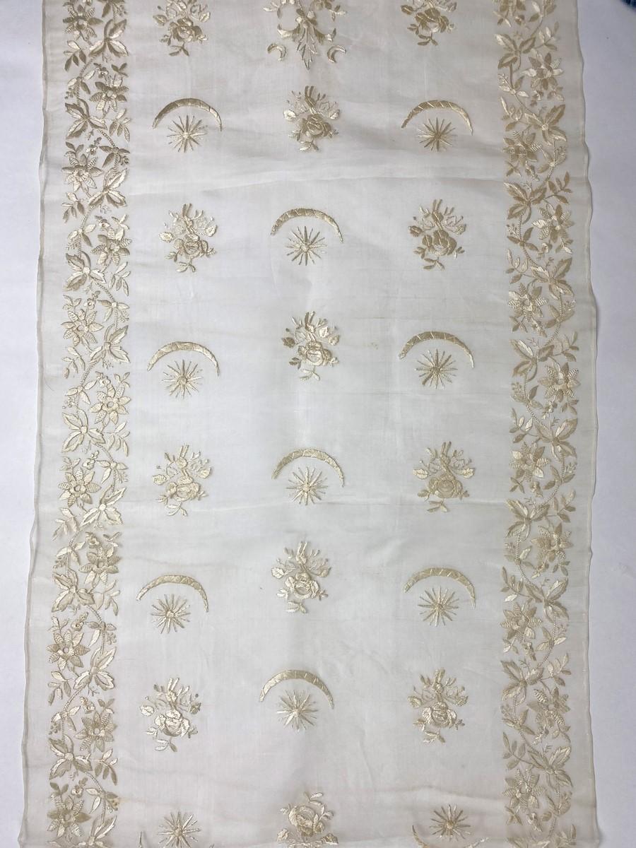 Tugra Embroidered Silk Organza Stole - Ottoman Empire Early 20th Century For Sale 1