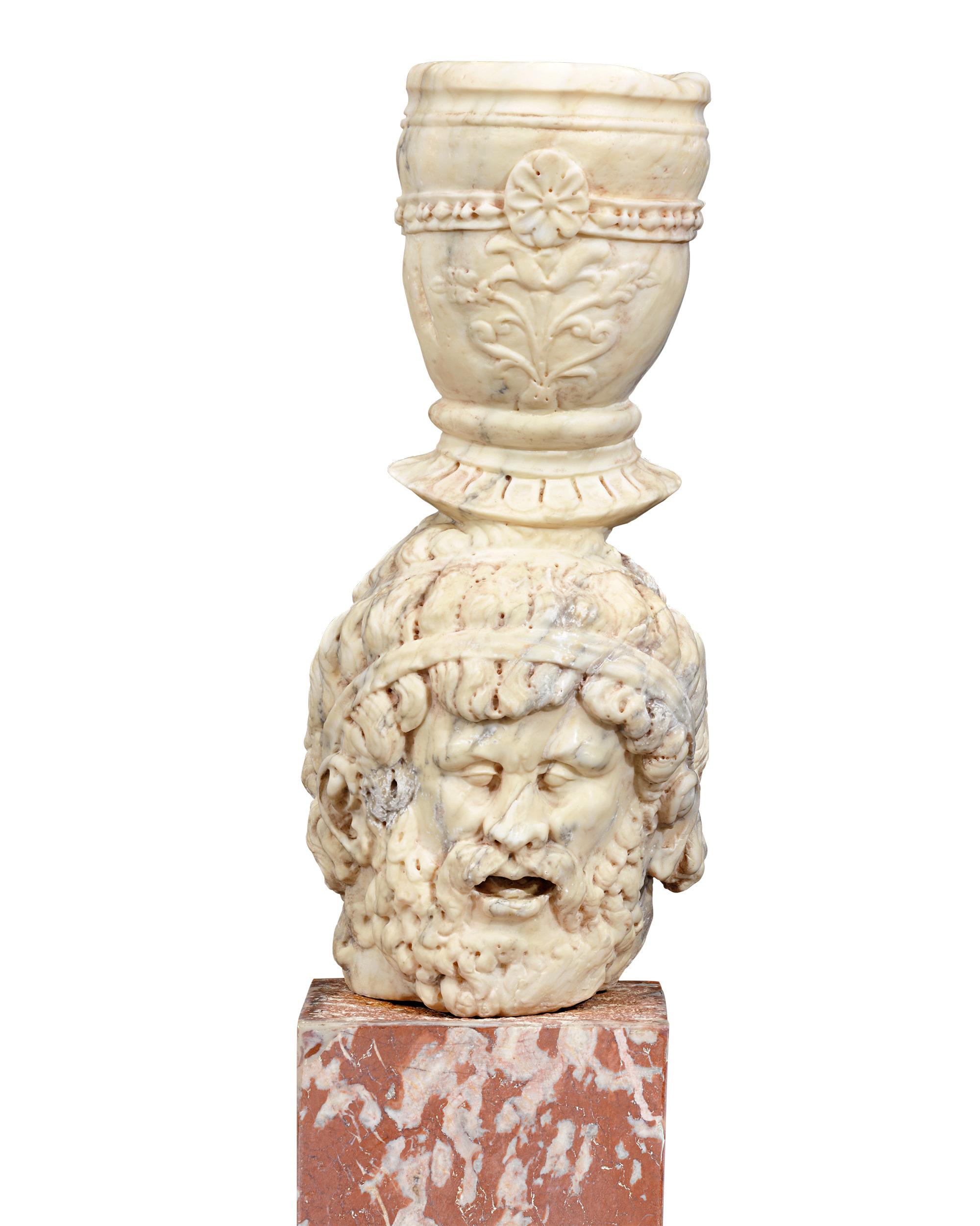 Renaissance Fontaine en marbre de style Tulio Lombardo en vente