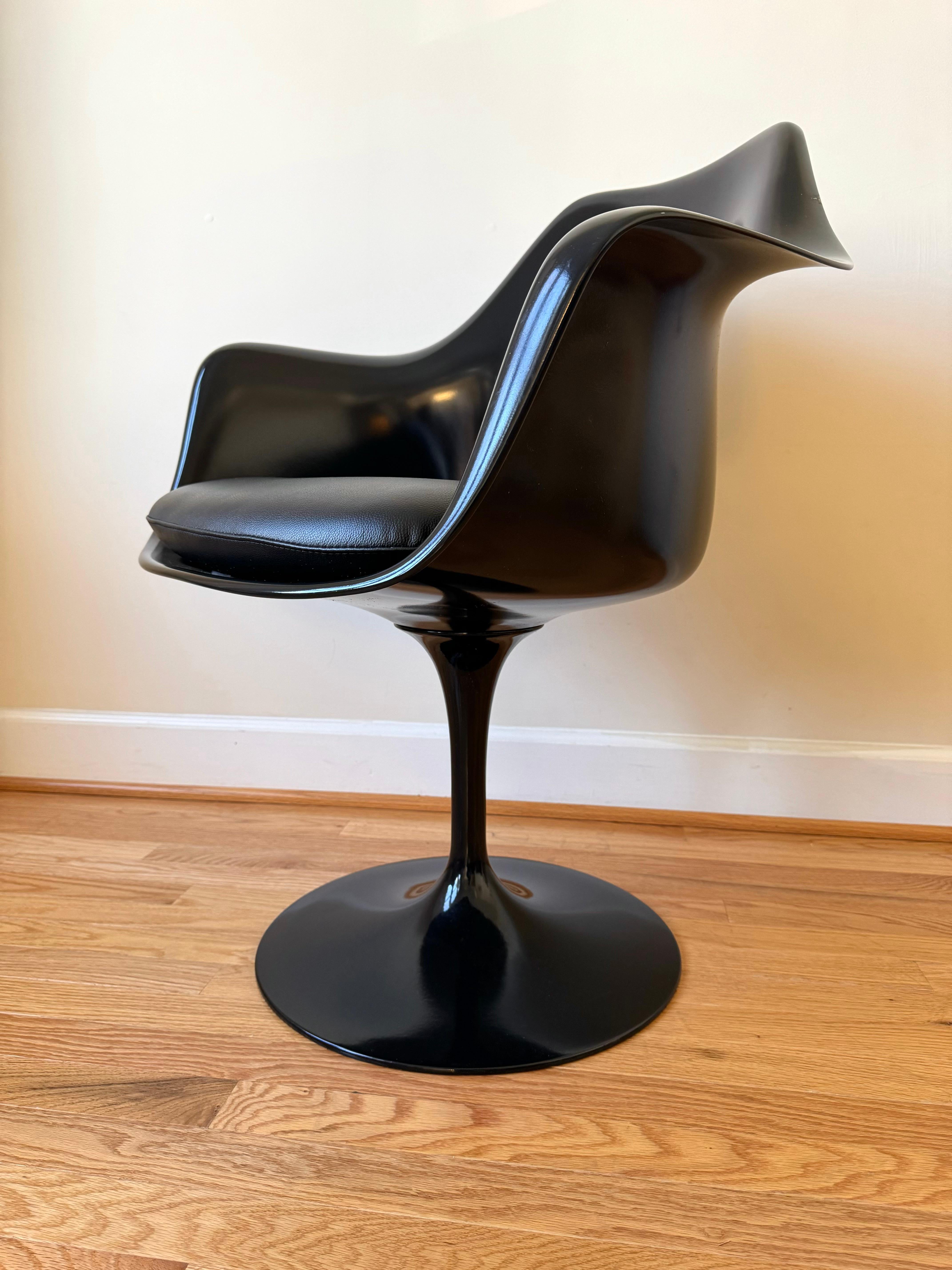 Tulip Armchair by Eero Saarinen for Knoll 6