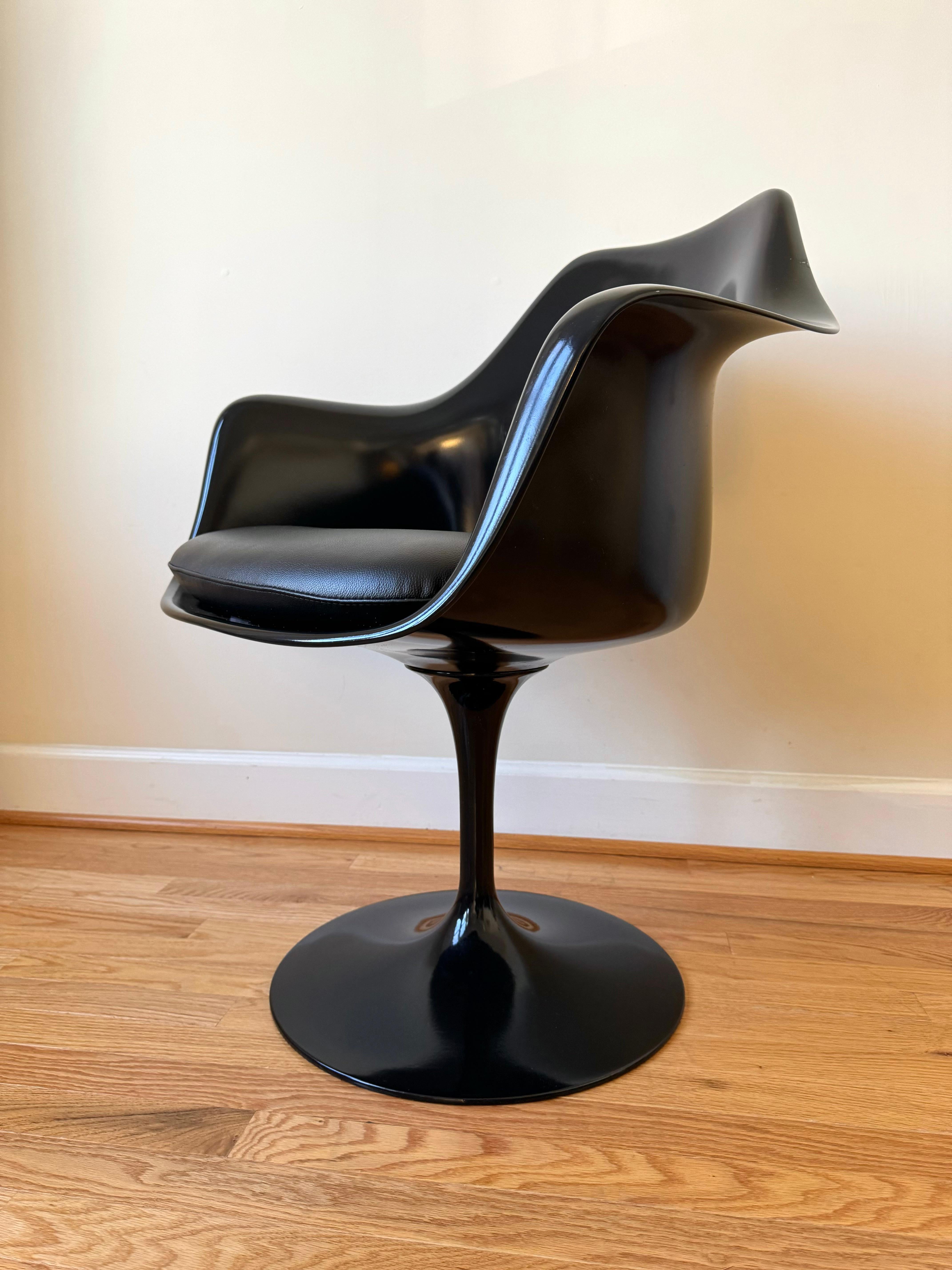 Tulip Armchair by Eero Saarinen for Knoll 7