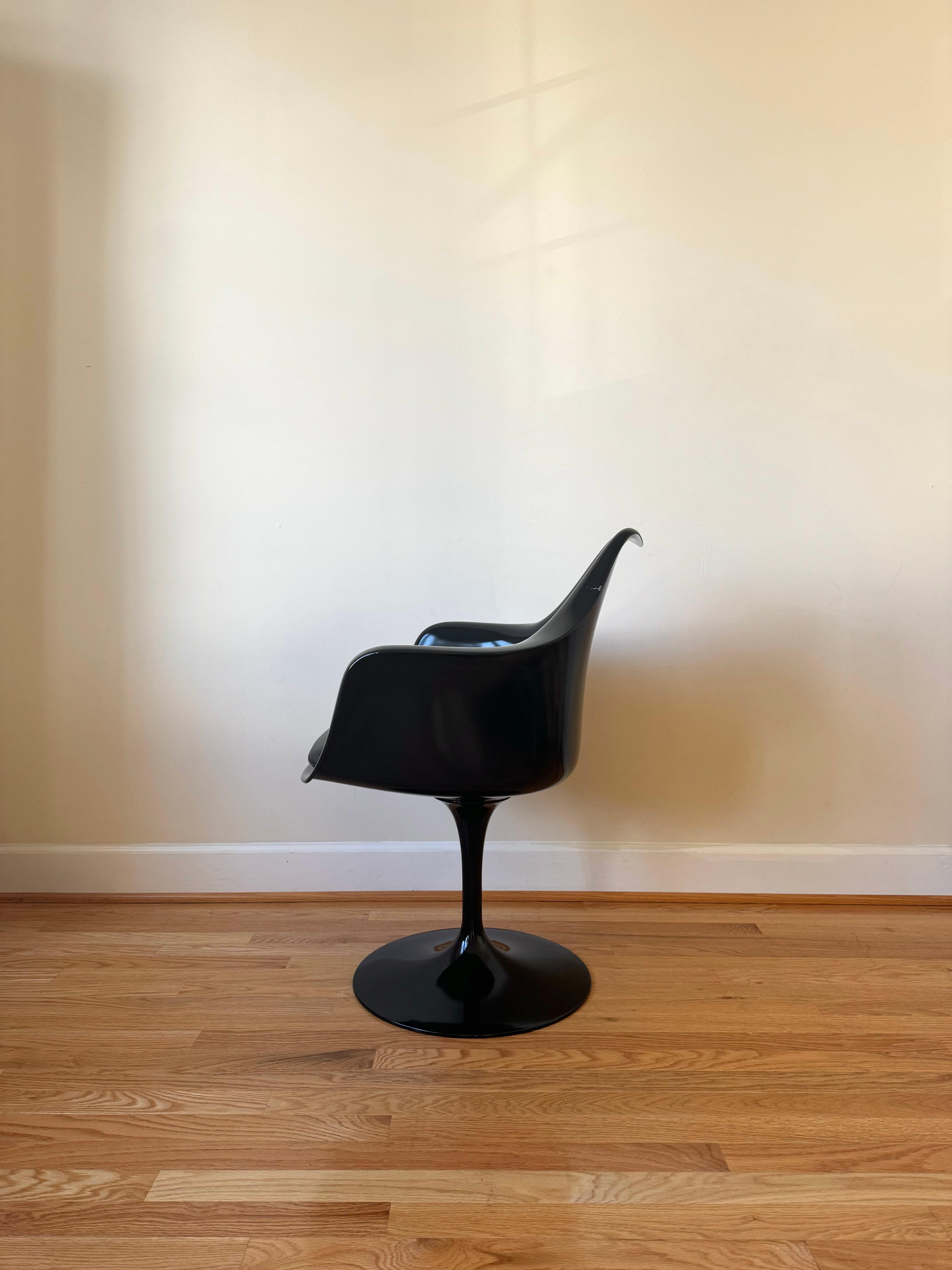Tulip Armchair by Eero Saarinen for Knoll In Excellent Condition In Centreville, VA