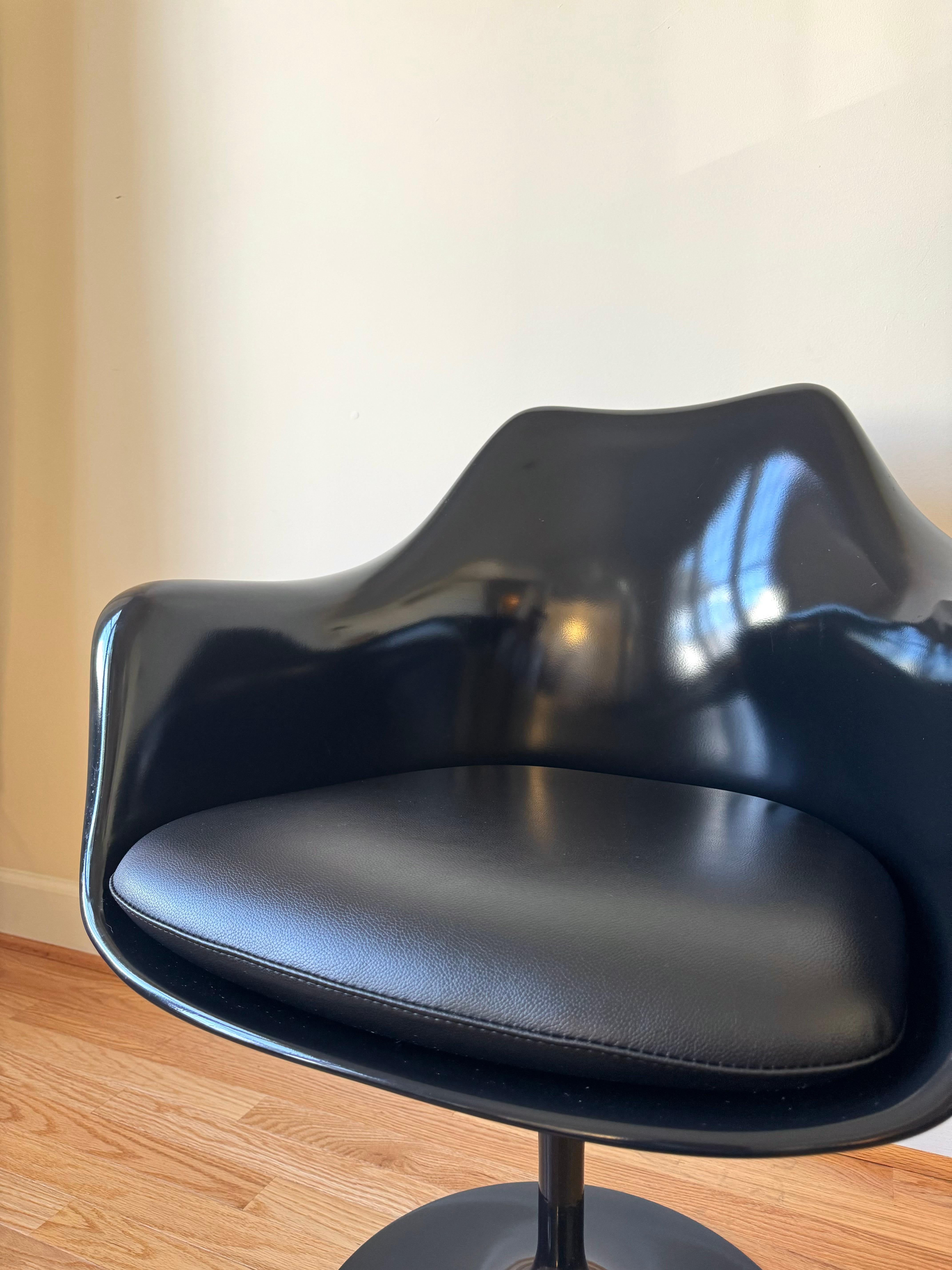 Aluminum Tulip Armchair by Eero Saarinen for Knoll