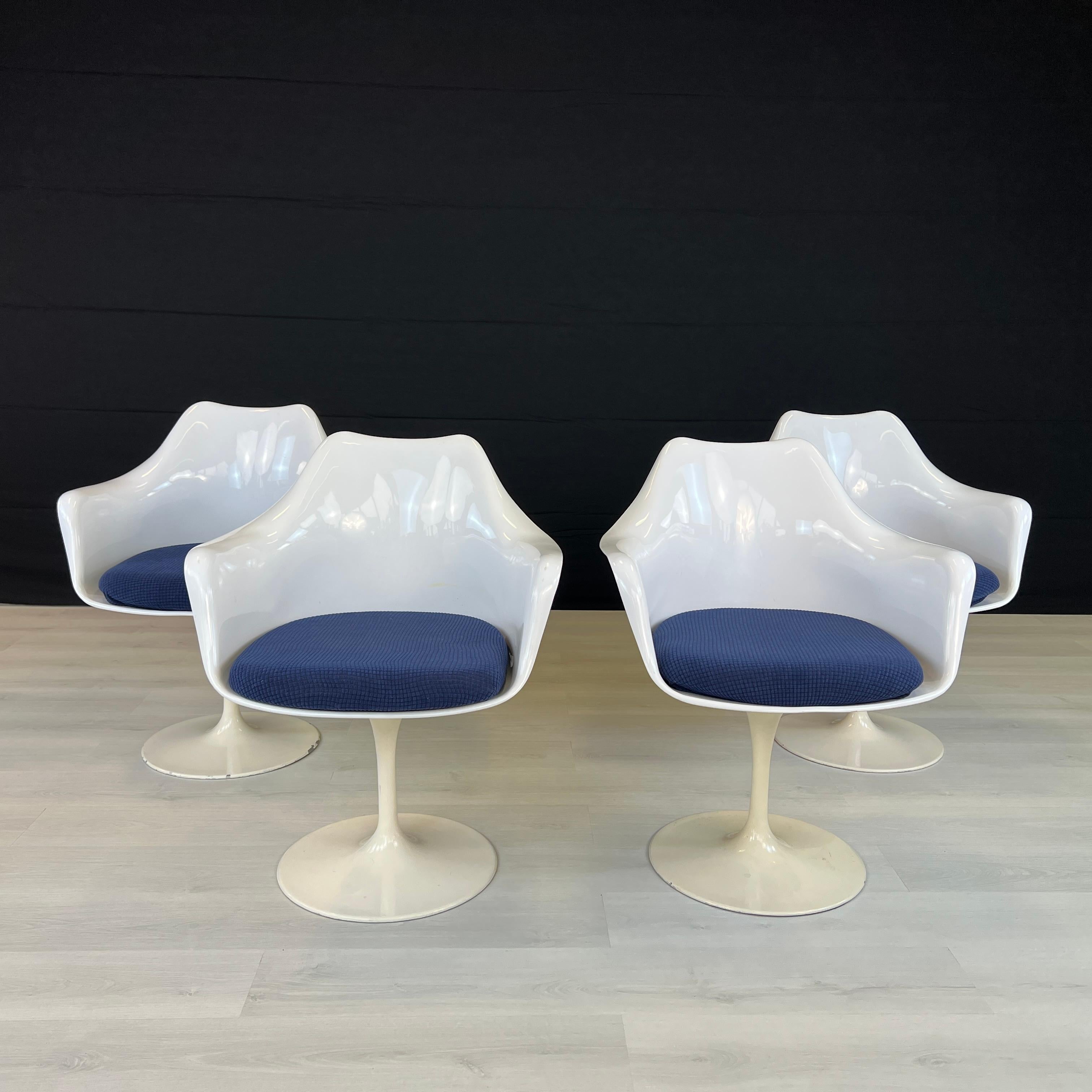Swiss Tulip Armchairs Manner of Eero Saarinen for Knoll – Set of 4 For Sale