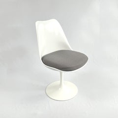 Chaises pivotantes Tulip d'Eero Saarinen