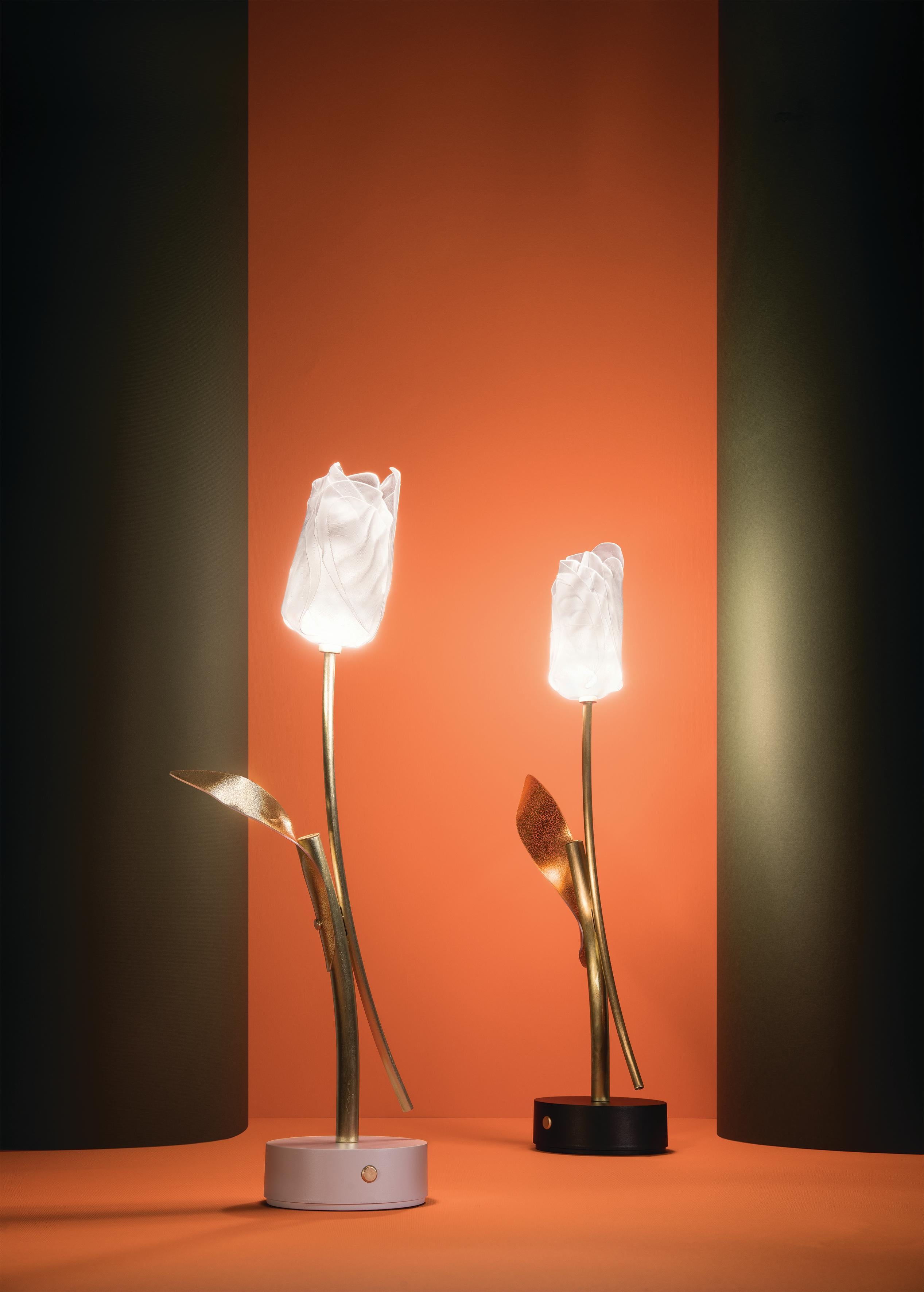 Fait main TULIP BATTERY - Blanc  BASIC -  Conception par Marc Sadler en vente