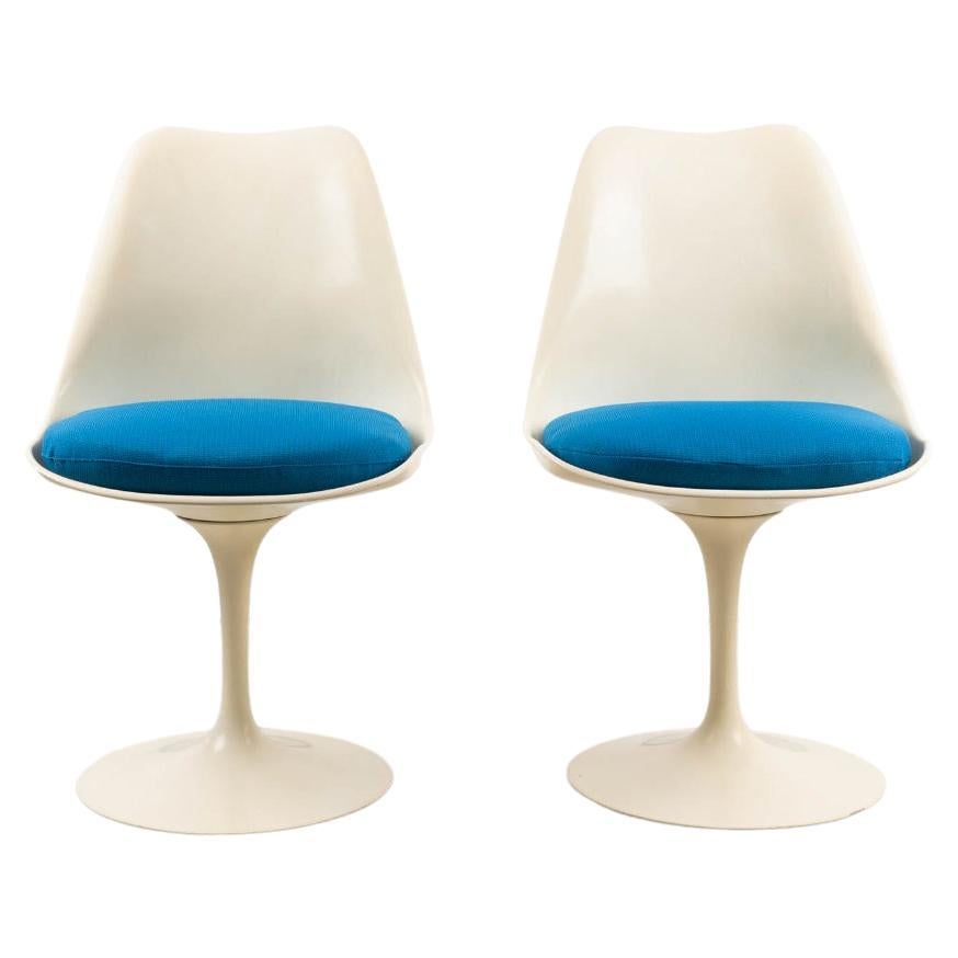 Tulip Chair (Blue Cushion) by Eero Saarinen