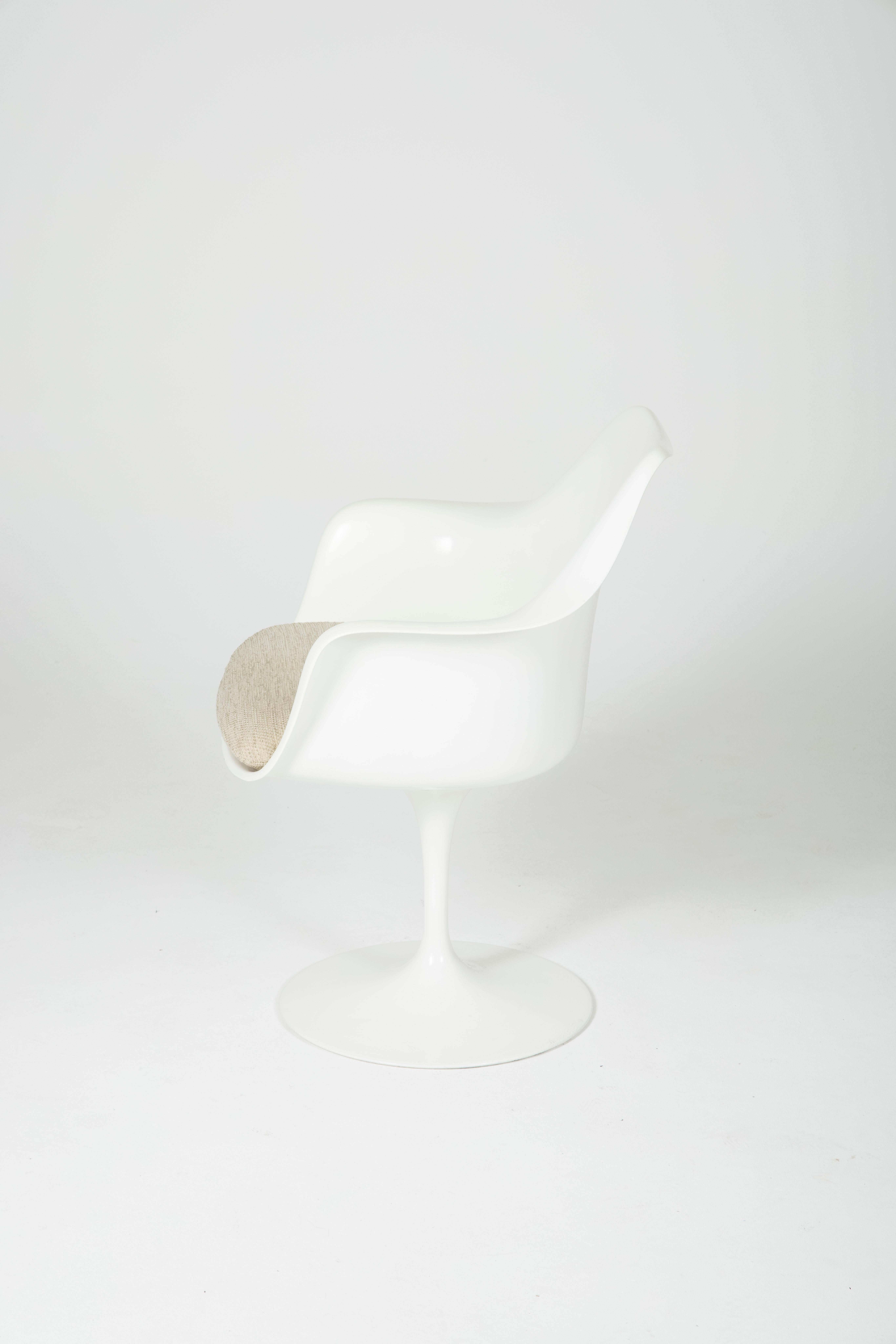 Mid-Century Modern Tulip Chair by Eero Saarinen for Knoll International, 1970s