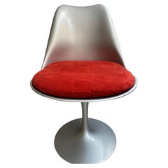 Chaise Tulip d'Eero Saarinen pour Knoll International, 50e anniversaire