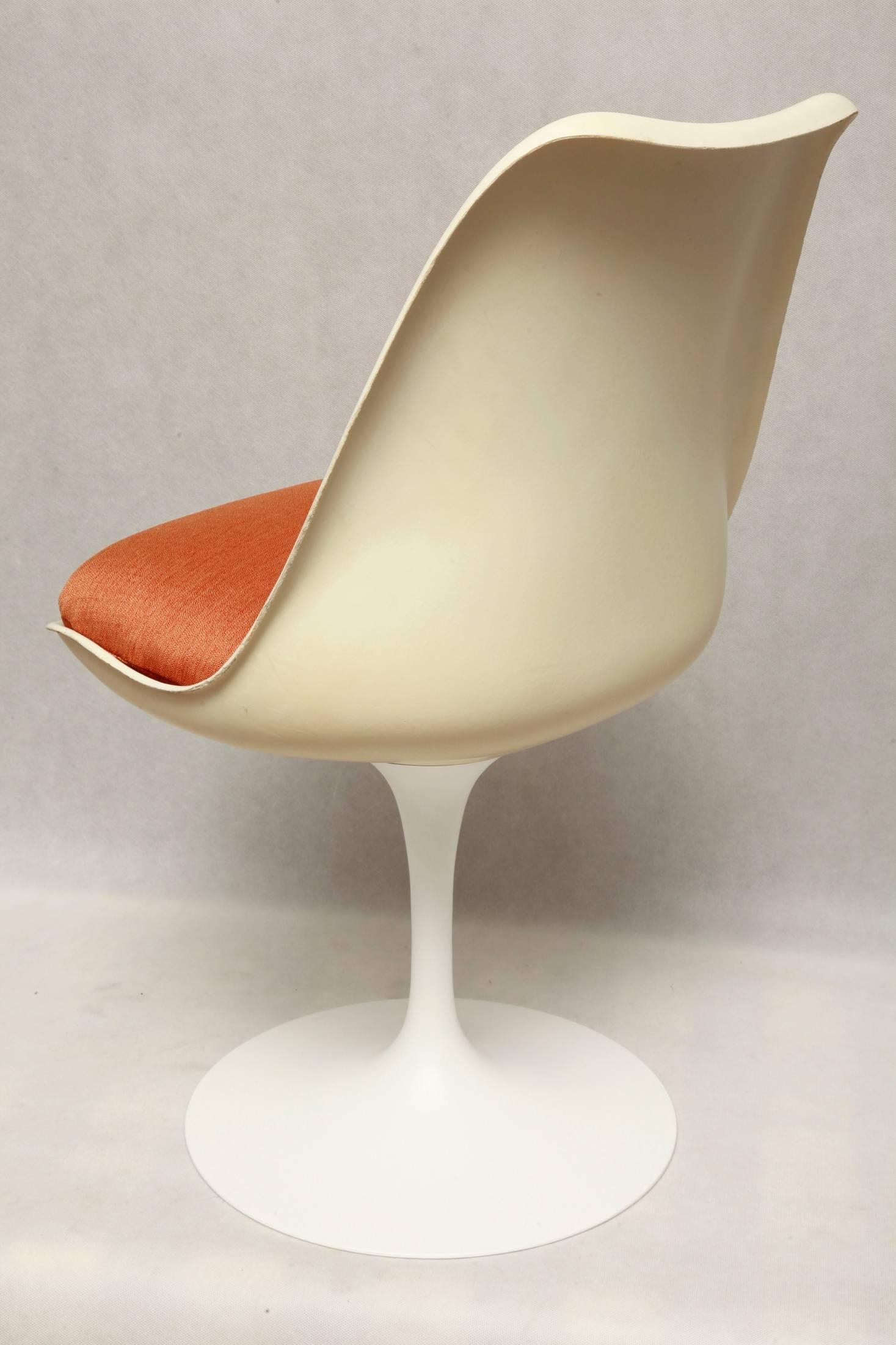 Tulip Chair by Eero Saarinen for Knoll, Mid-Century Modern, 1964 In Good Condition For Sale In Warsaw, PL