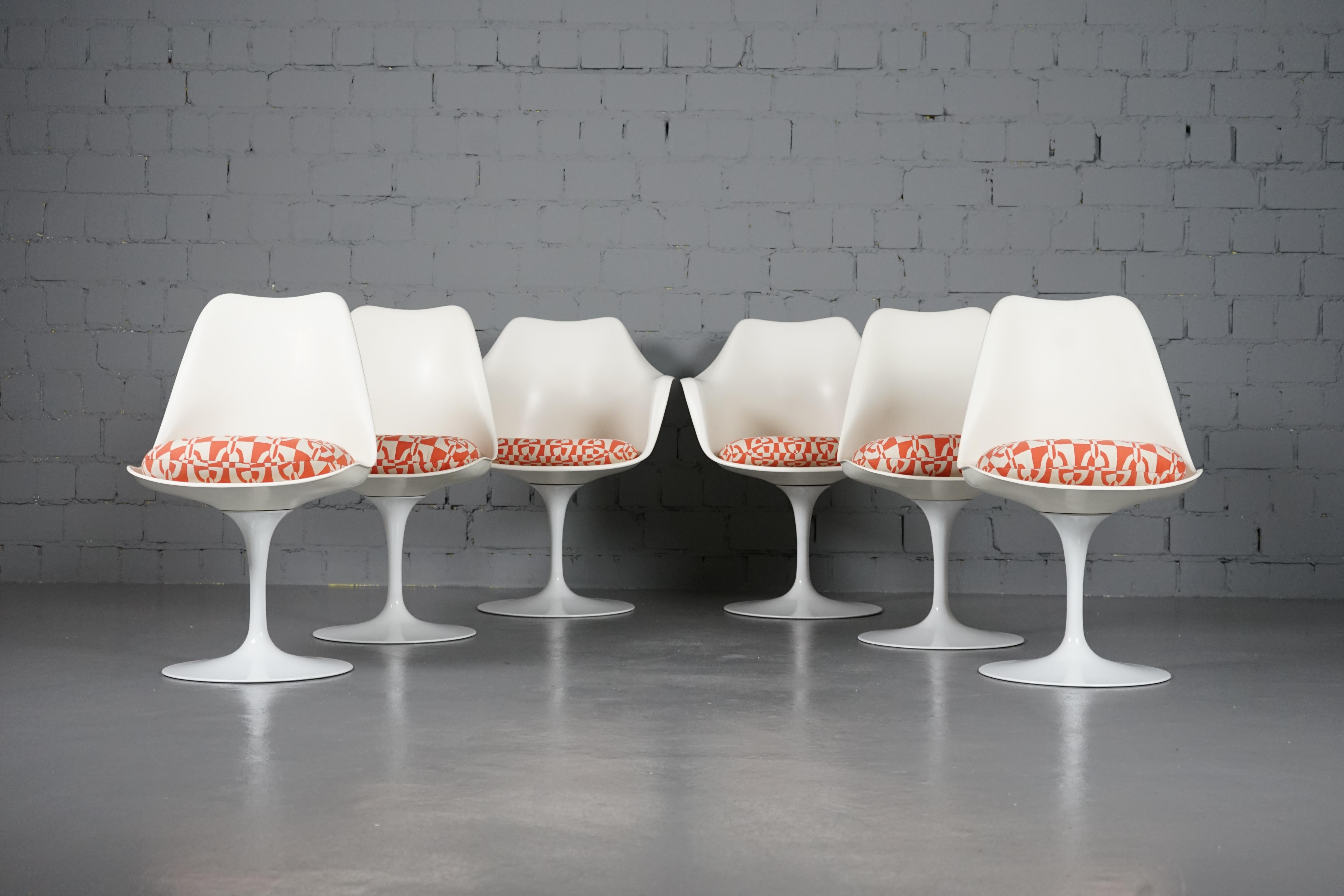 Tulip Chairs and Armchairs in Hermès Upholstery by Eero Saarinen for Knoll Int In Good Condition In Kelkheim (Taunus), HE