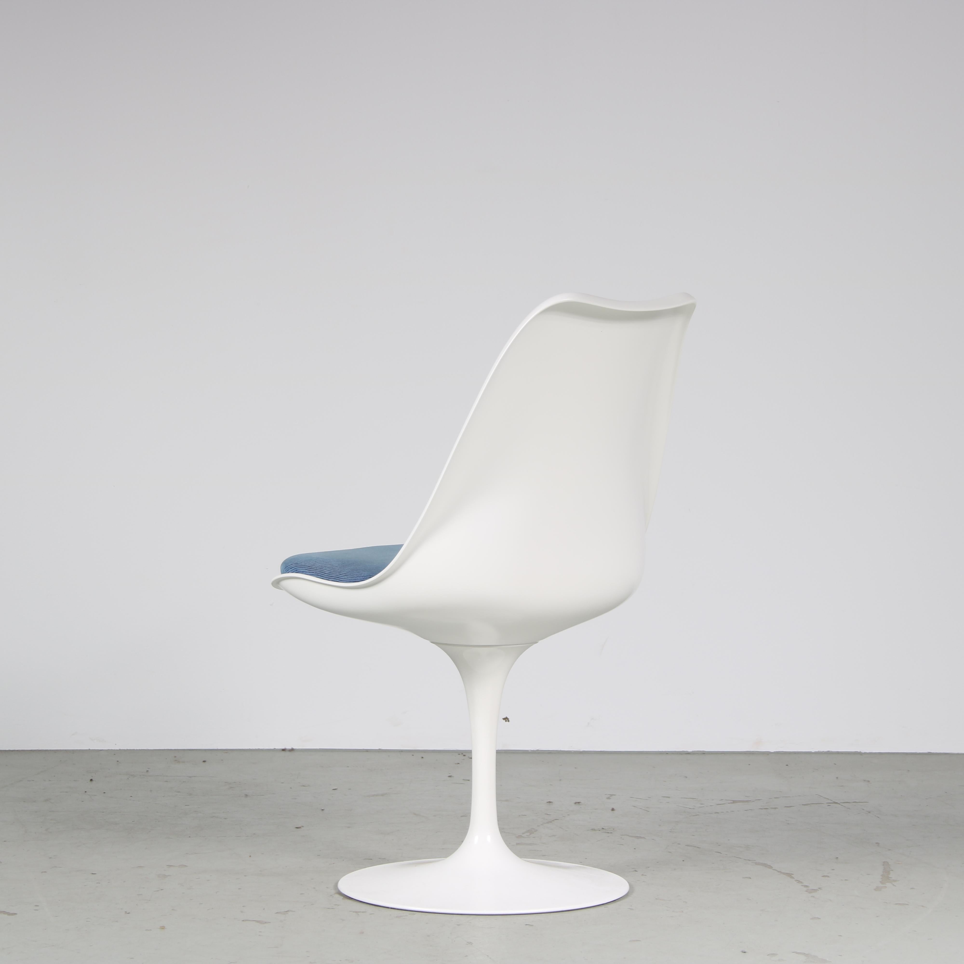 “Tulip” Chairs by Eero Saarinen for Knoll International, USA 1960 3