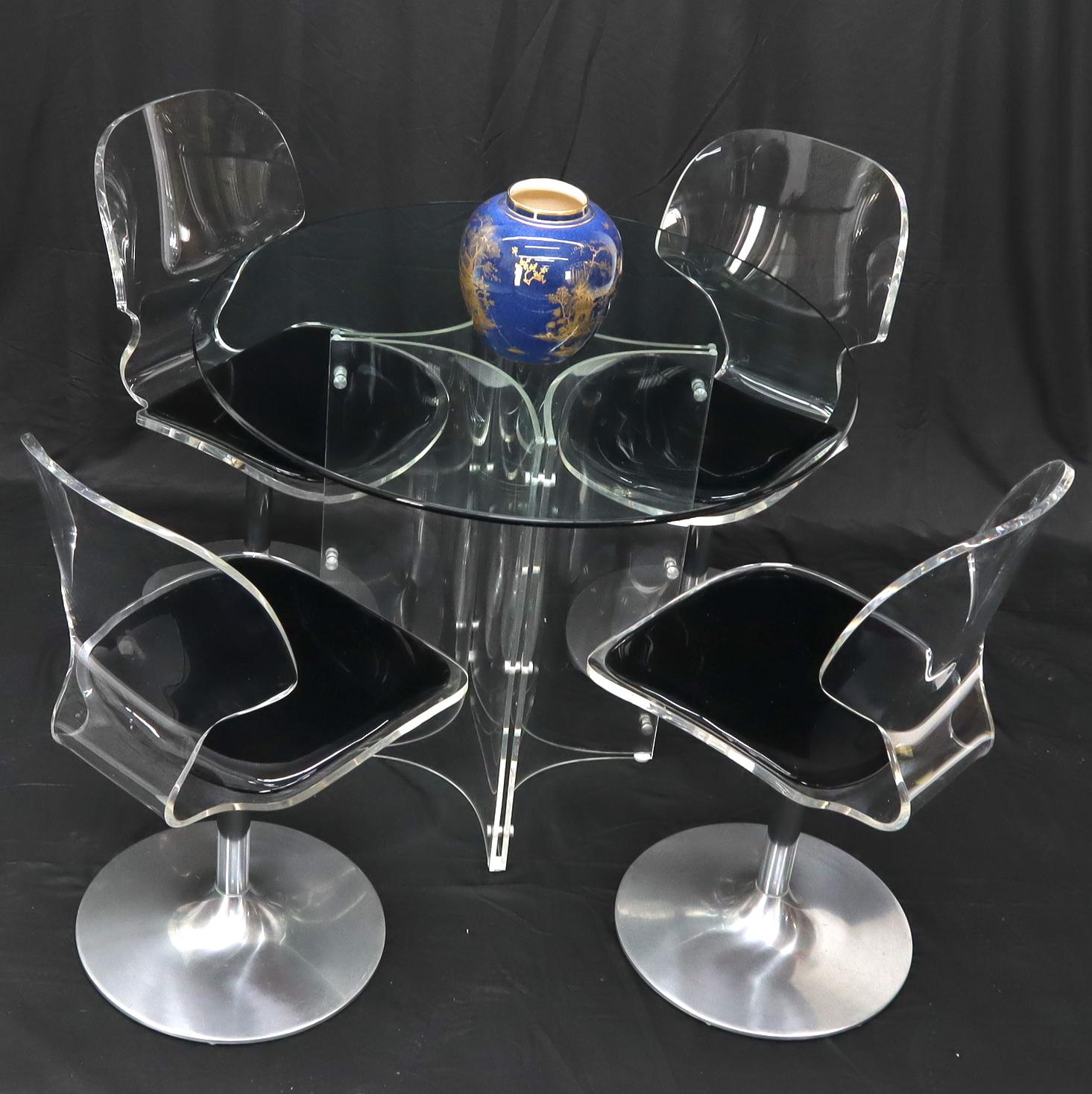 Ensemble de 4 chaises de salle à manger Tulip à base chromée et sièges en lucite avec plateau rond en verre en vente 6