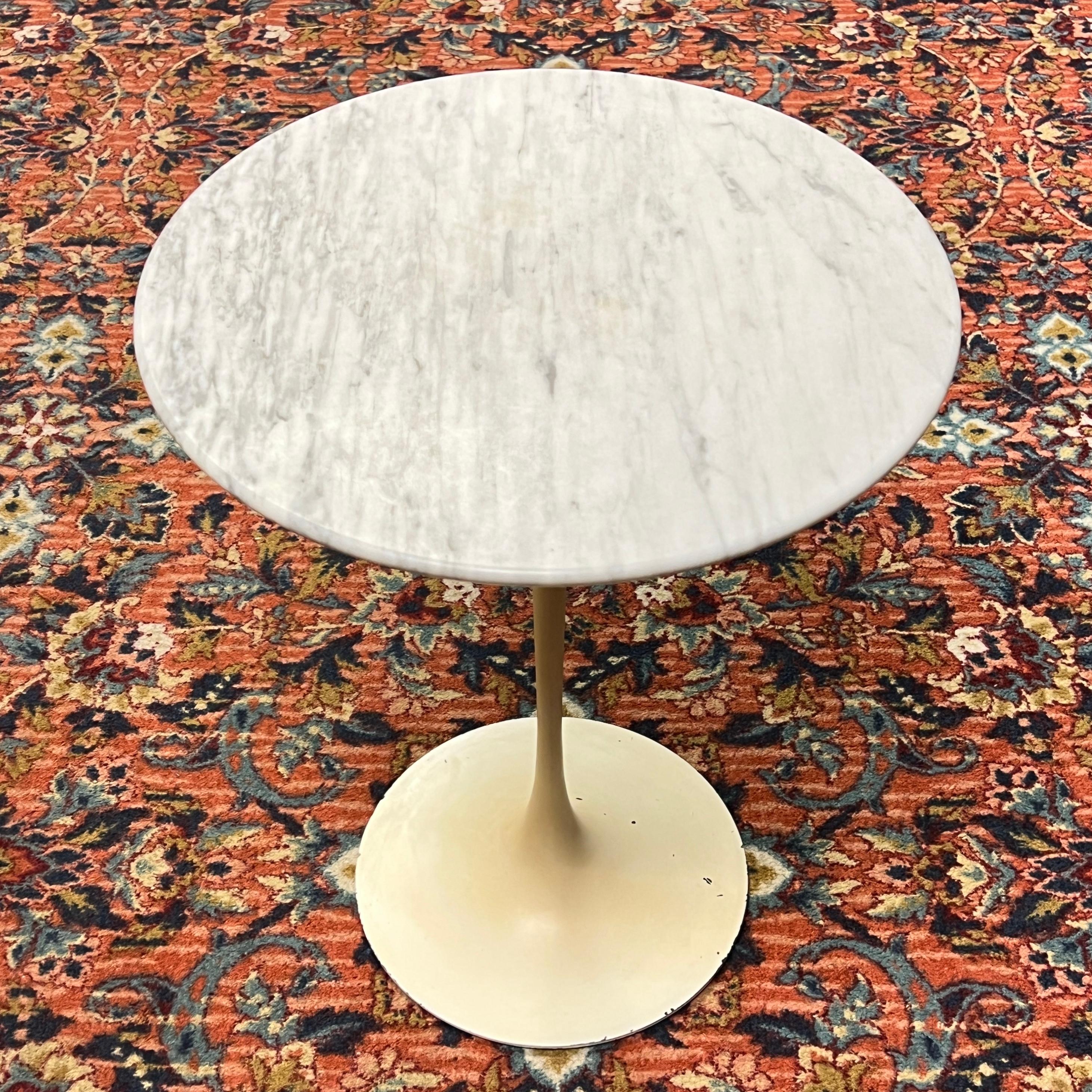 Tavolino circolare Tulip con piano in marmo di Eero Saarinen, circa anni '60/'70 in vendita 3