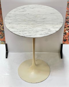 Tulip Circular Marble Top Side Table by Eero Saarinen Circa 1960s / 1970s