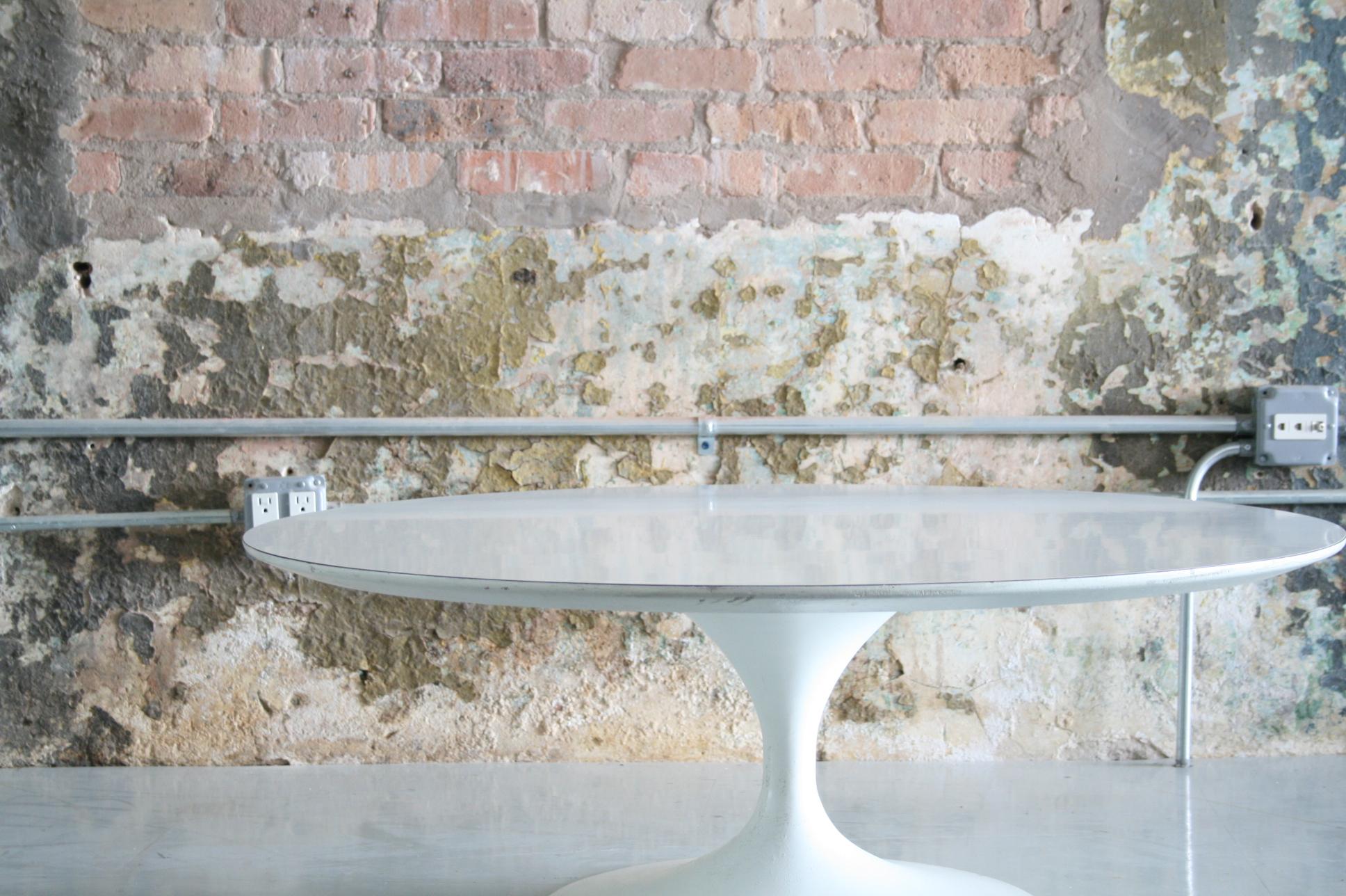 Mid-Century Modern Tulip Coffee Table by Eero Saarinen for Knoll