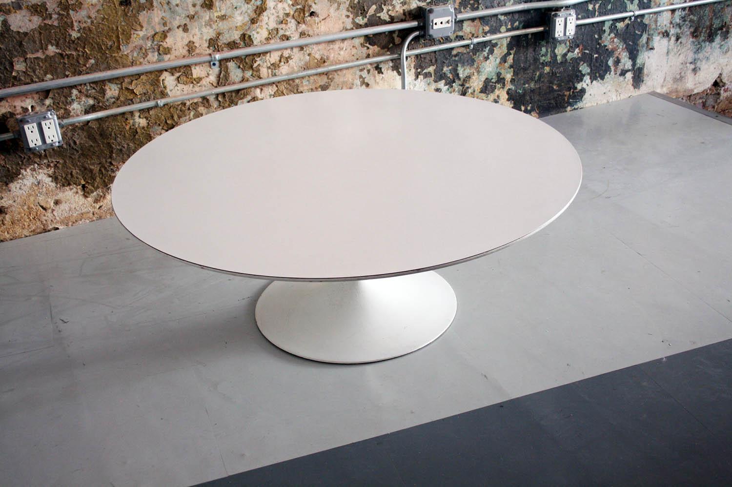 American Tulip Coffee Table by Eero Saarinen for Knoll