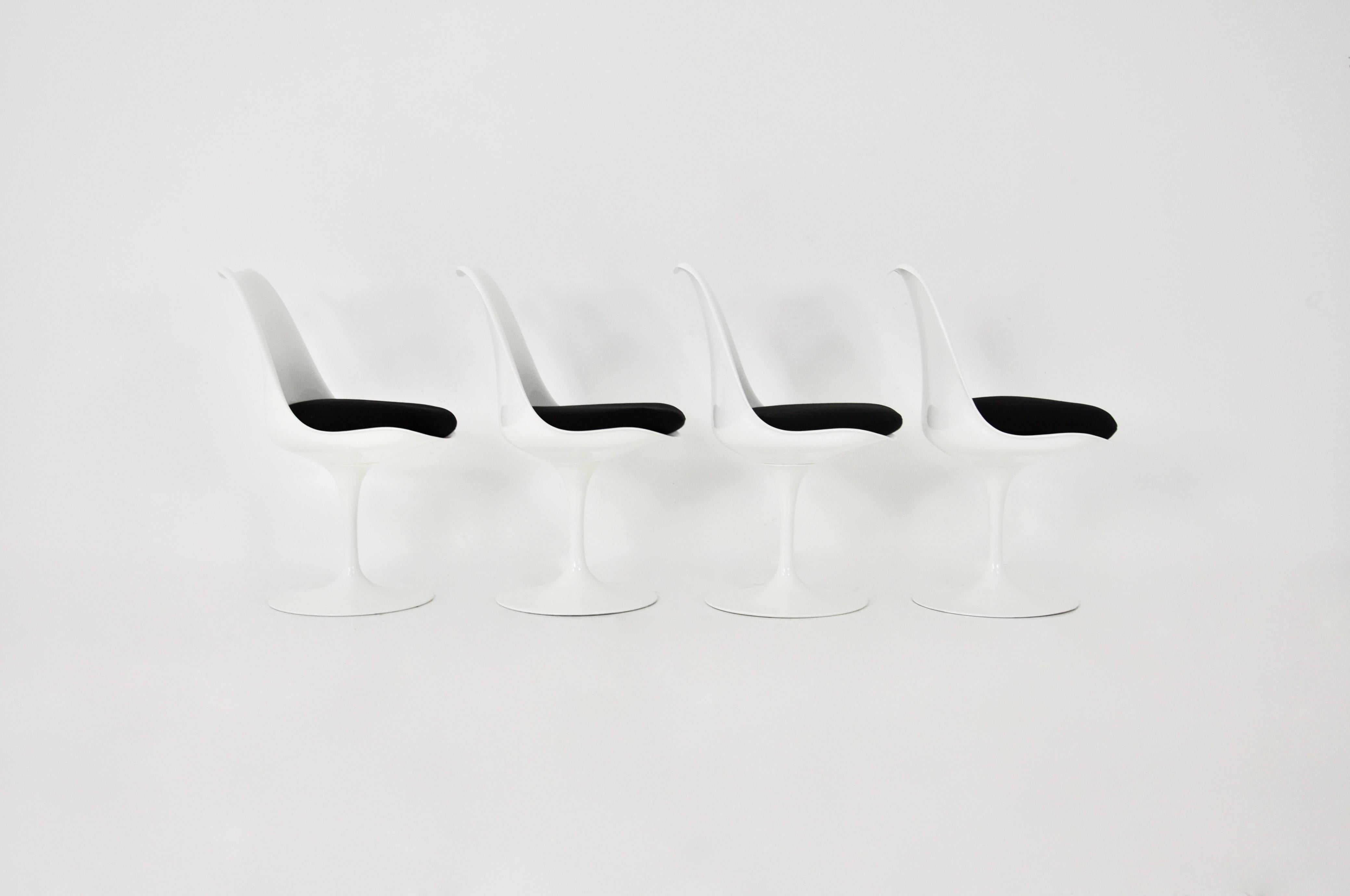 Tulip Dining Chairs by Eero Saarinen for Knoll International, 1970s In Good Condition In Lasne, BE