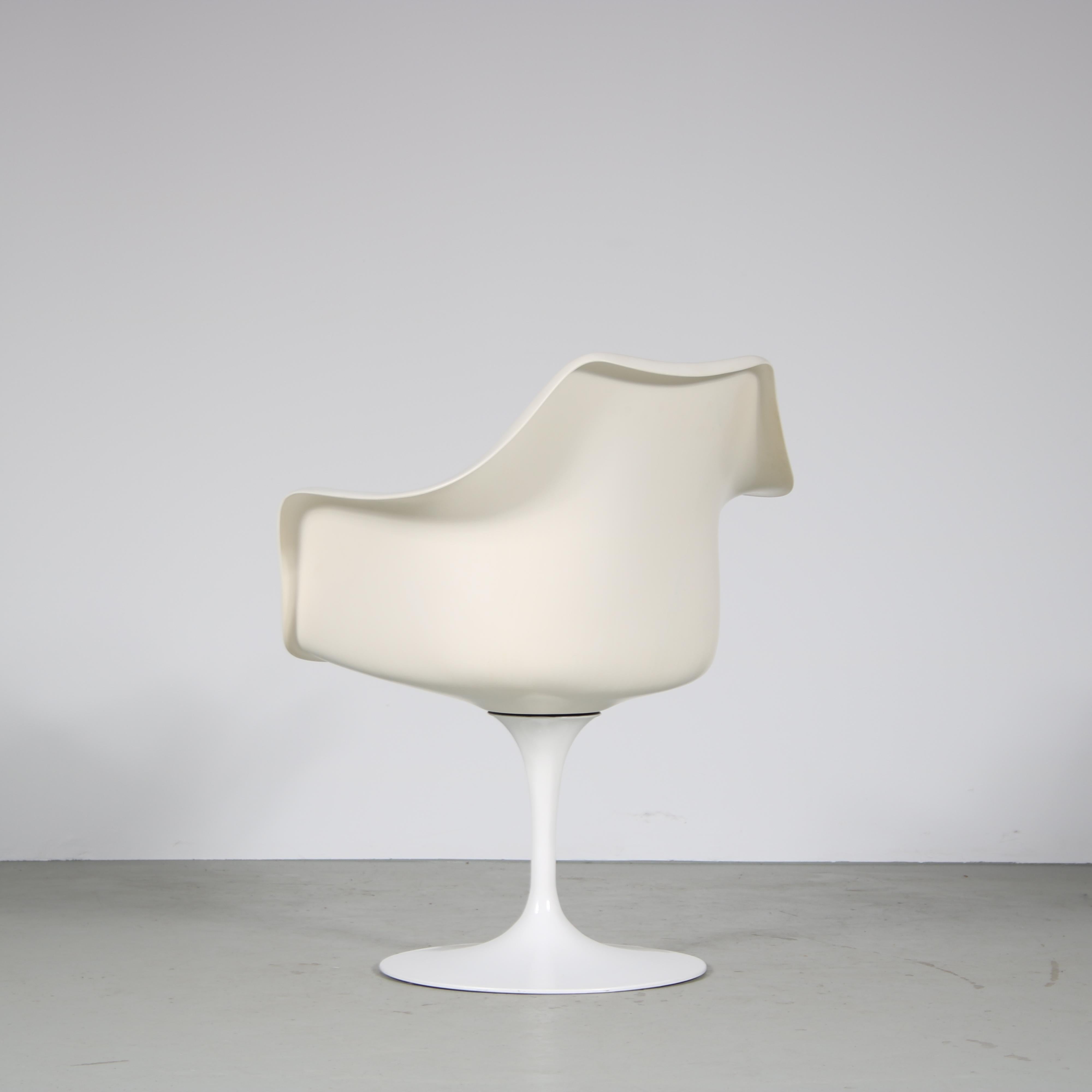 “Tulip” Dining Chairs by Eero Saarinen for Knoll International, USA 1960 2