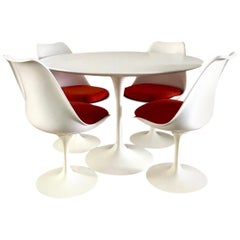 Tulip Dining Set by Eero Saarinen for Knoll International
