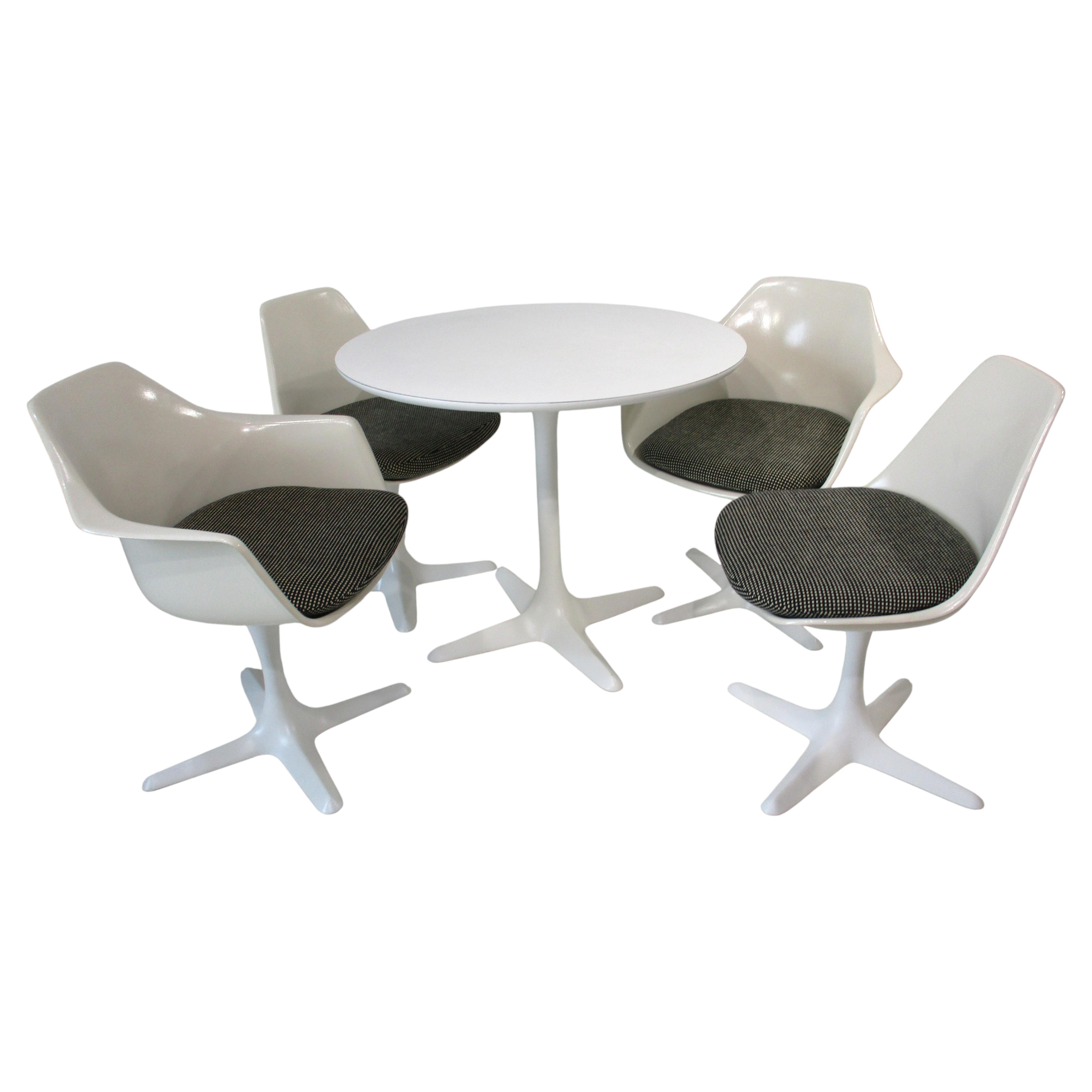 Tulip Dining Table and Chair Set by Burke in the Style of Saarinen and Knoll For Sale