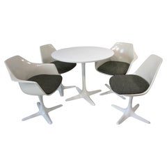 Set da pranzo con tavolo e sedie Tulip di Burke, in stile Saarinen e Knoll