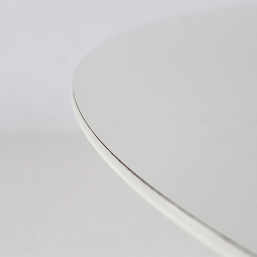 Tulip Dining Table by Eero Saarinen for Knoll 1970s For Sale 3