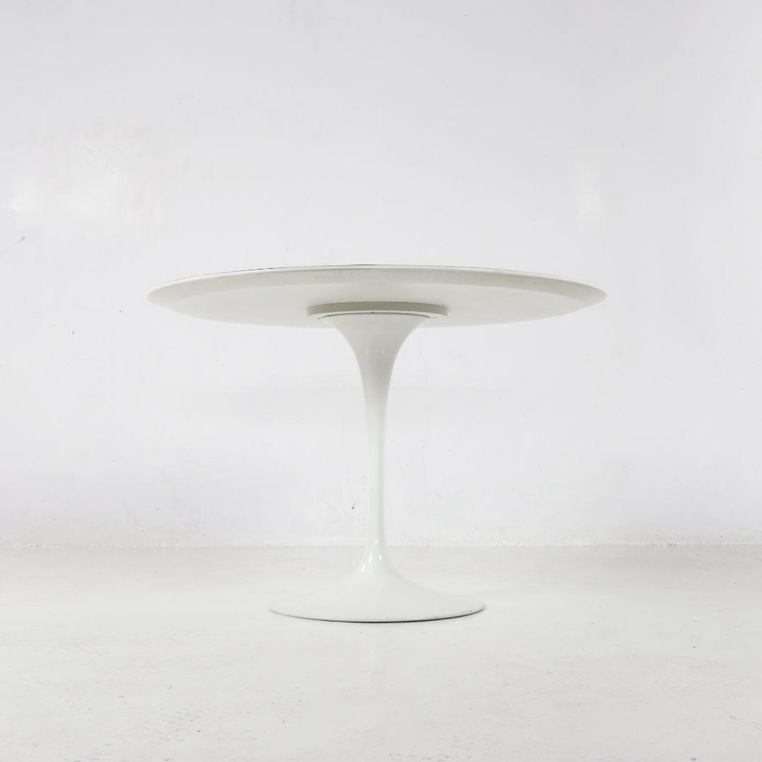 Space Age Tulip Dining Table by Eero Saarinen for Knoll 1970s For Sale