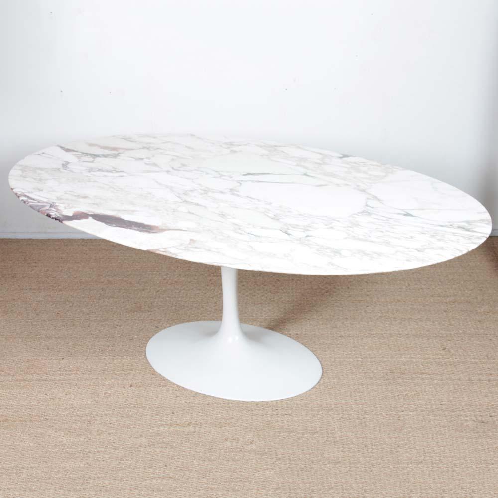 Tulip Dining table by Eero Saarinen for Knoll, 1970s For Sale 2
