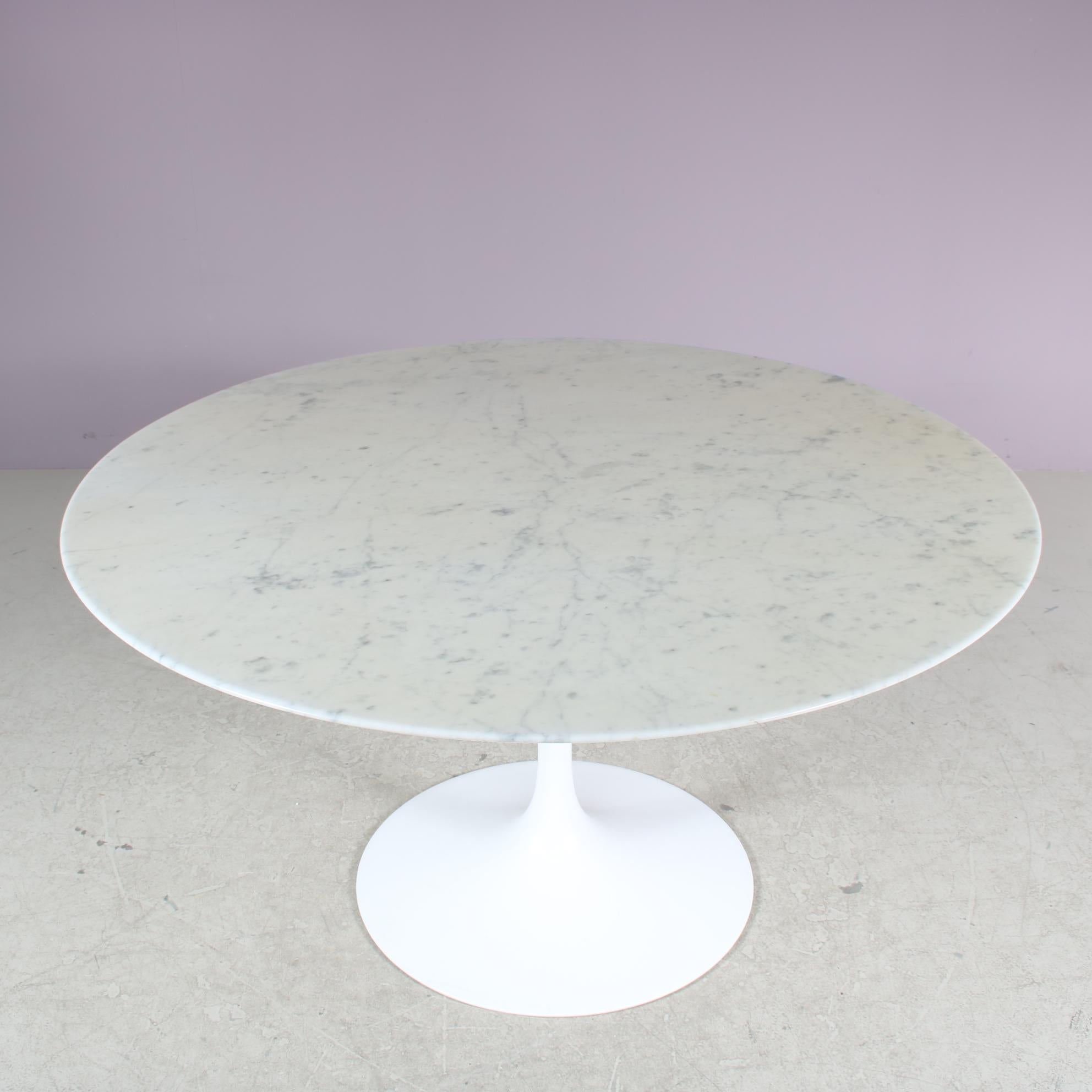 “Tulip” Dining Table by Eero Saarinen for Knoll International, USA In Good Condition For Sale In Amsterdam, NL