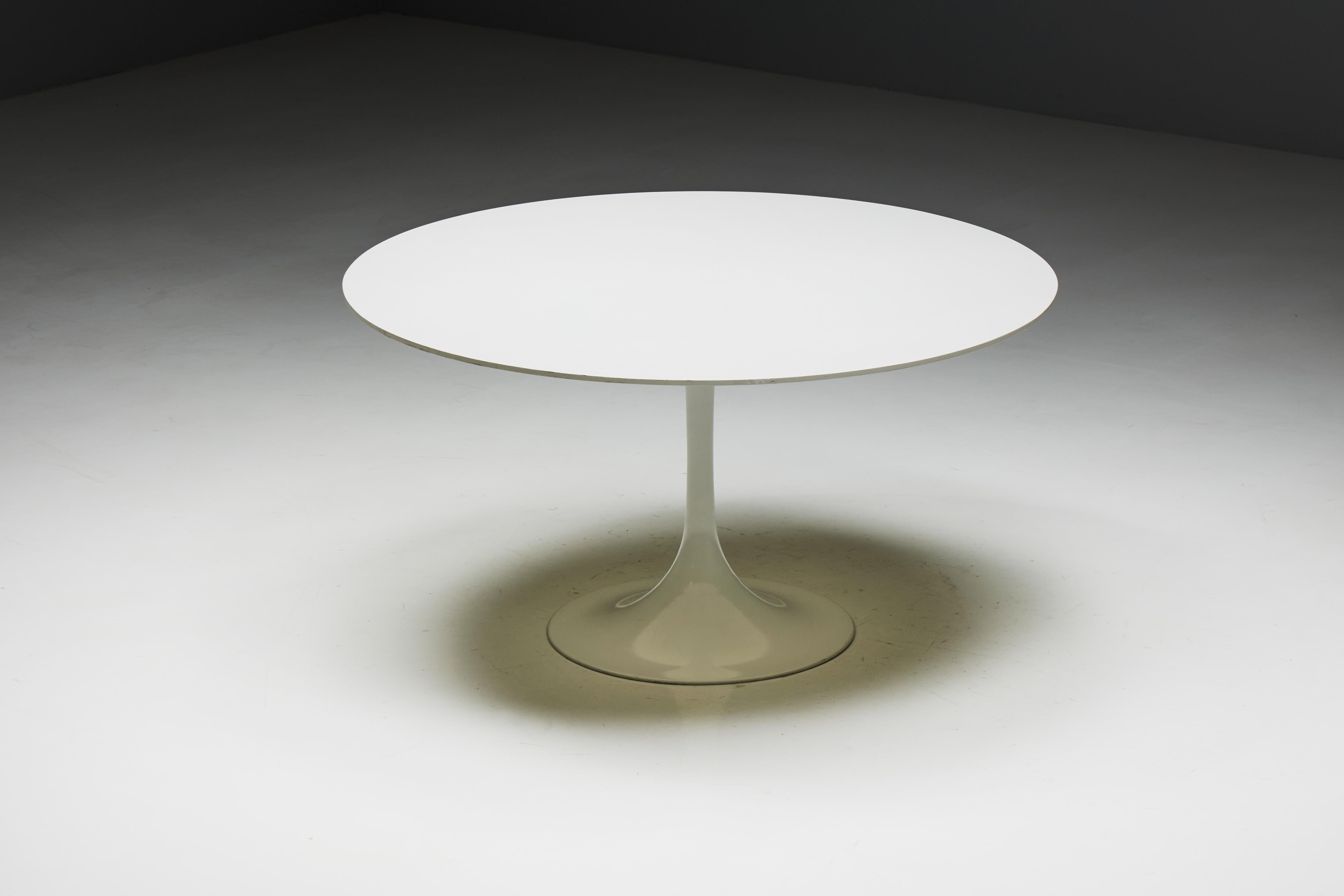 Tulip Dining Table by Eero Saarinen for Knoll, United States, 1960s For Sale 2