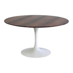 Tulip Dining Table by Eero Saarinen, Knoll International