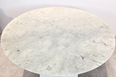 Tulip Dining Table in Carrara Marble by Eero Saarinen for Knoll International