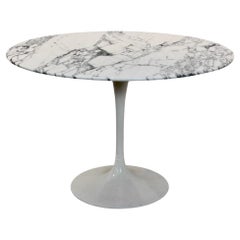 Tulip Dining Table in Calacatta Marble by Eero Saarinen for Knoll International