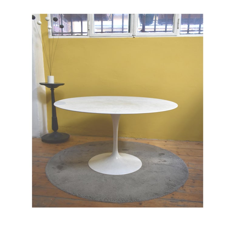 Tulip, Eero Saarinen Pedestal Round Table, by Knoll, 1970, Top in White