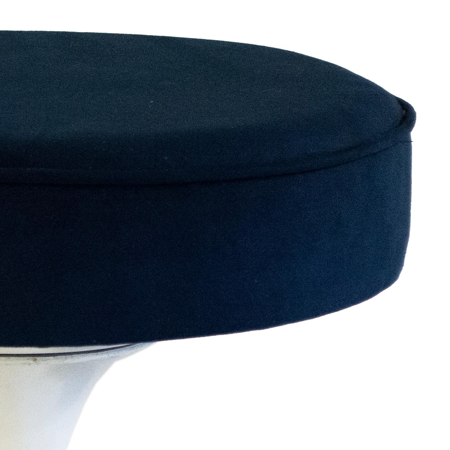 Reposapiés Tulip de Eero Saarinen Estadounidense en venta