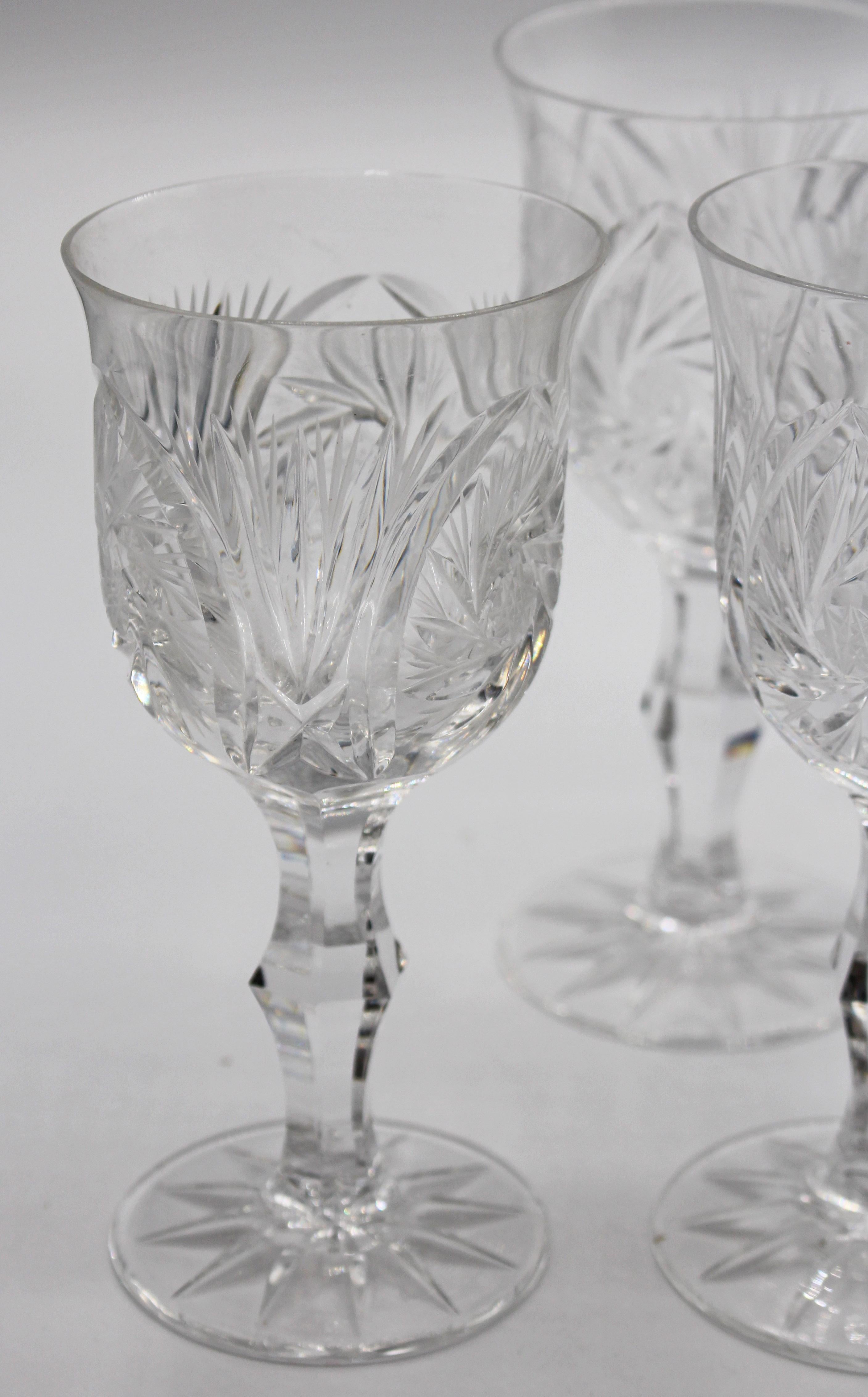 Tulip-form Handblown Wine Glasses, Set of Eight In Good Condition In Chapel Hill, NC