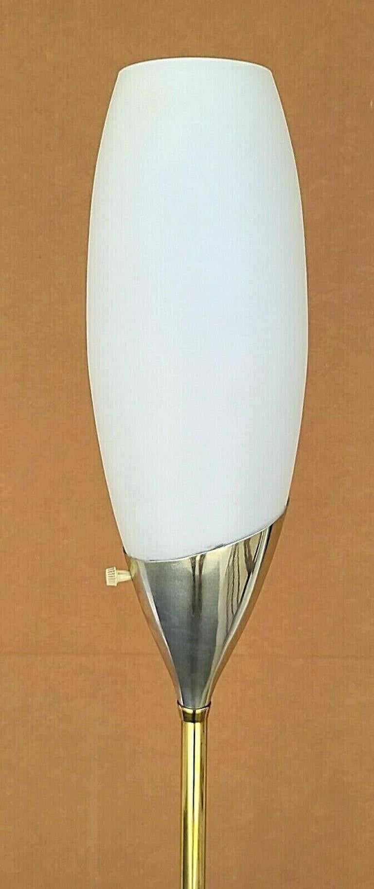 Mid-Century Modern Lampadaire en verre tulipe de GERALD THURST pour LAUREL en vente