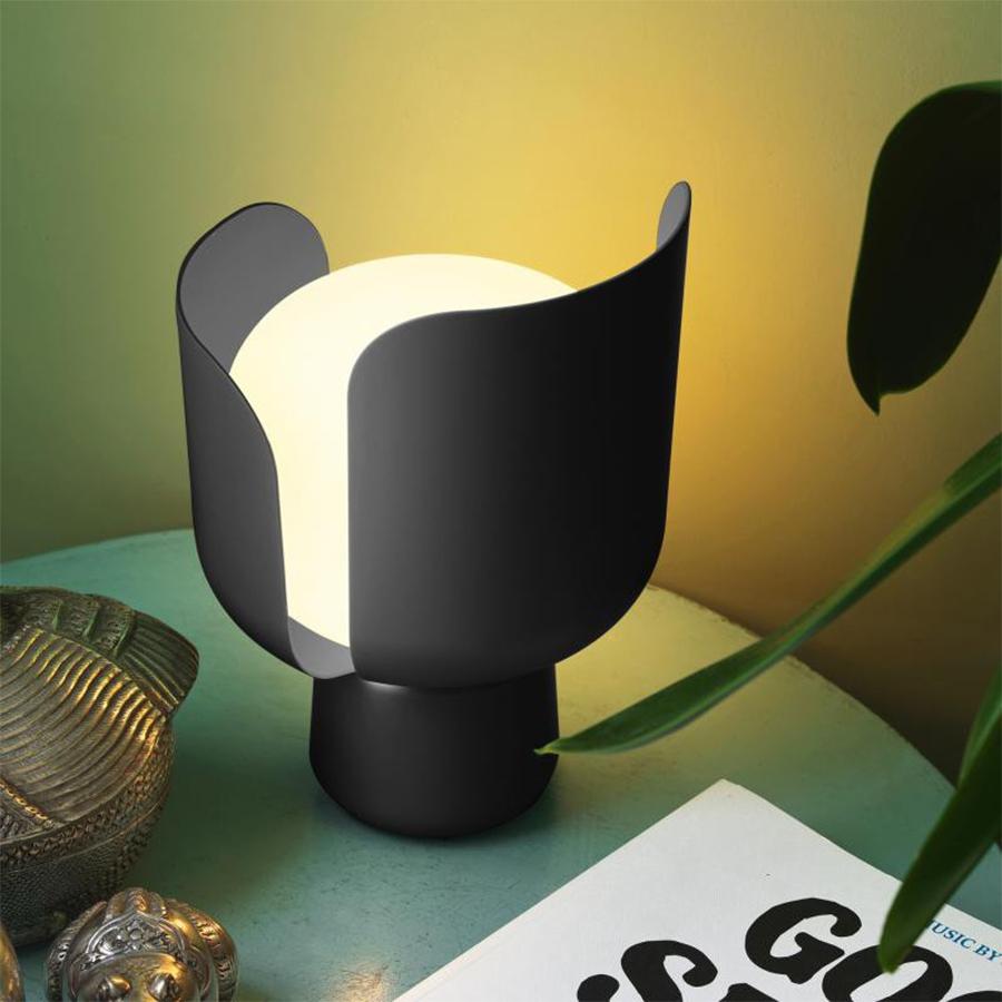 Tulip Green Table Lamp For Sale 3