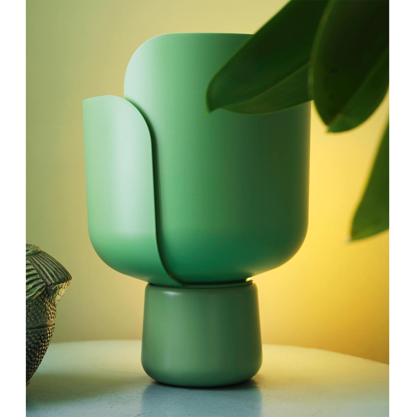 Tulip Green Table Lamp In New Condition For Sale In Paris, FR