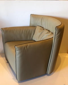 Tulip Leather Armchair by Gamma Arredamenti