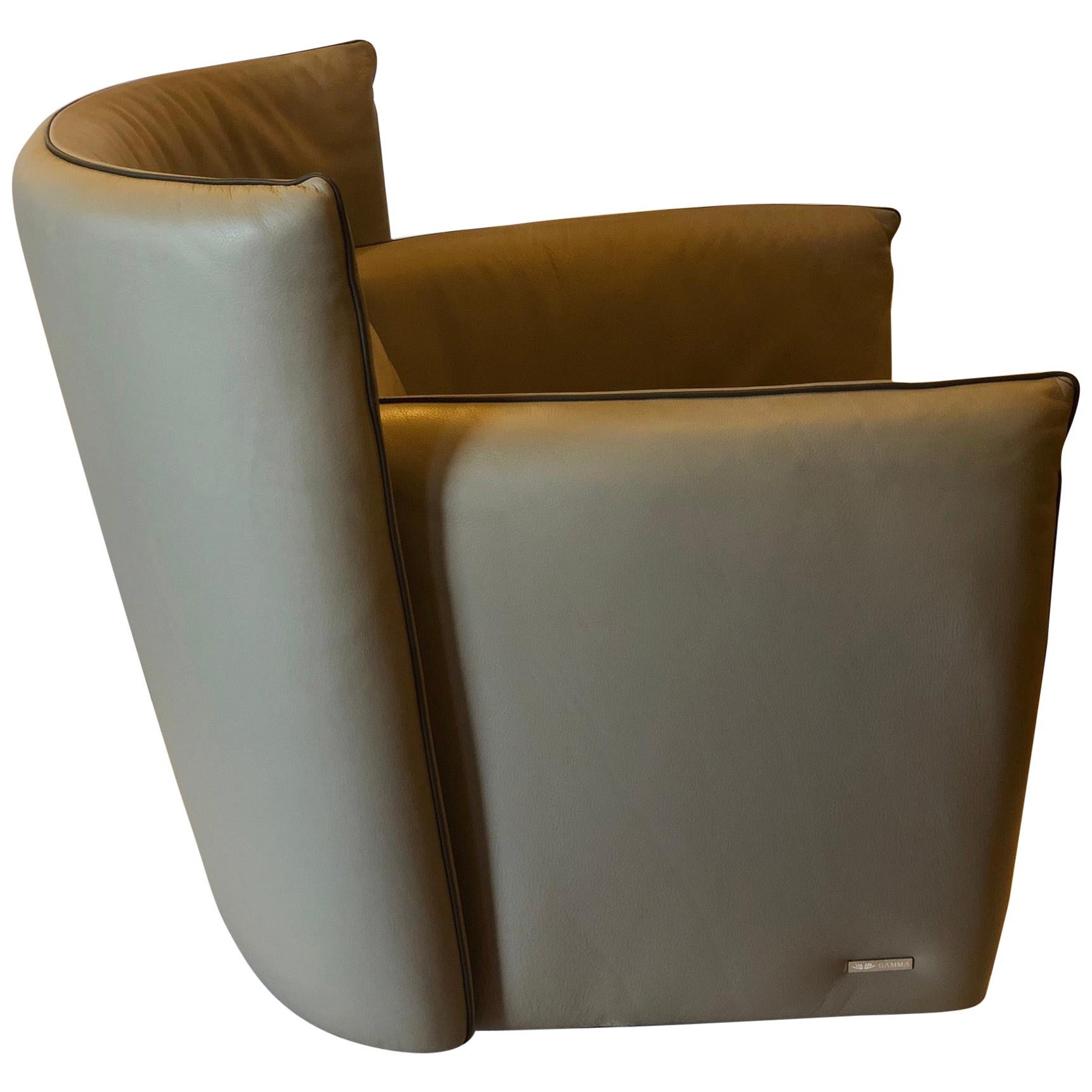 Tulip Leather Armchair by Gamma Arredamenti