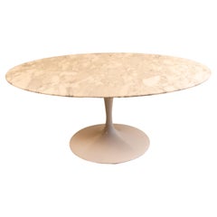 Tulip Oval Coffee Table in Marble by Eero Saarinen for Knoll International