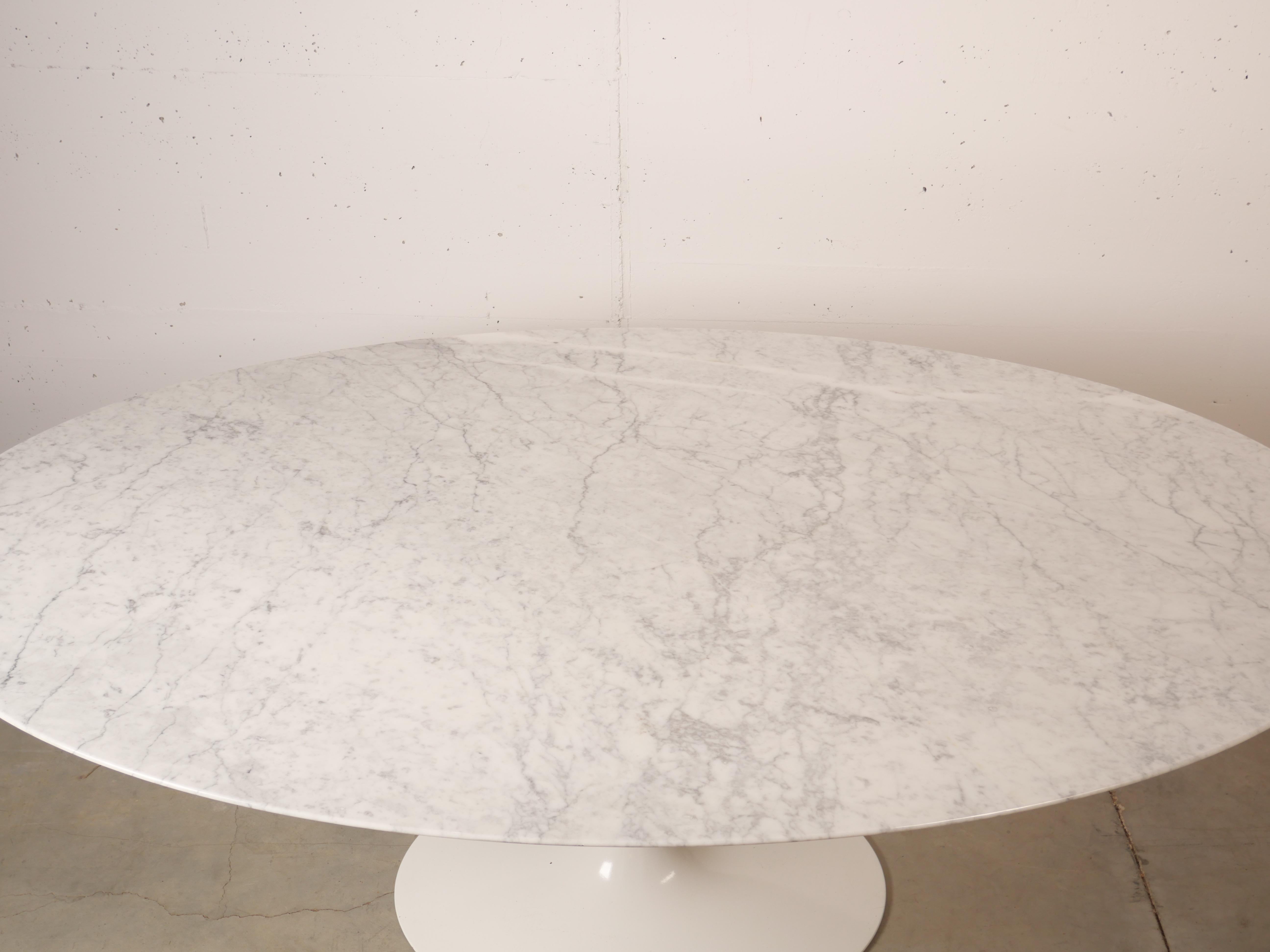 Tulip Oval Marble Dinning Table by Eero Saarinen for Knoll 11