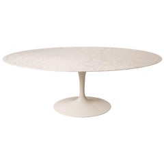 Retro Tulip Oval Marble Dinning Table by Eero Saarinen for Knoll