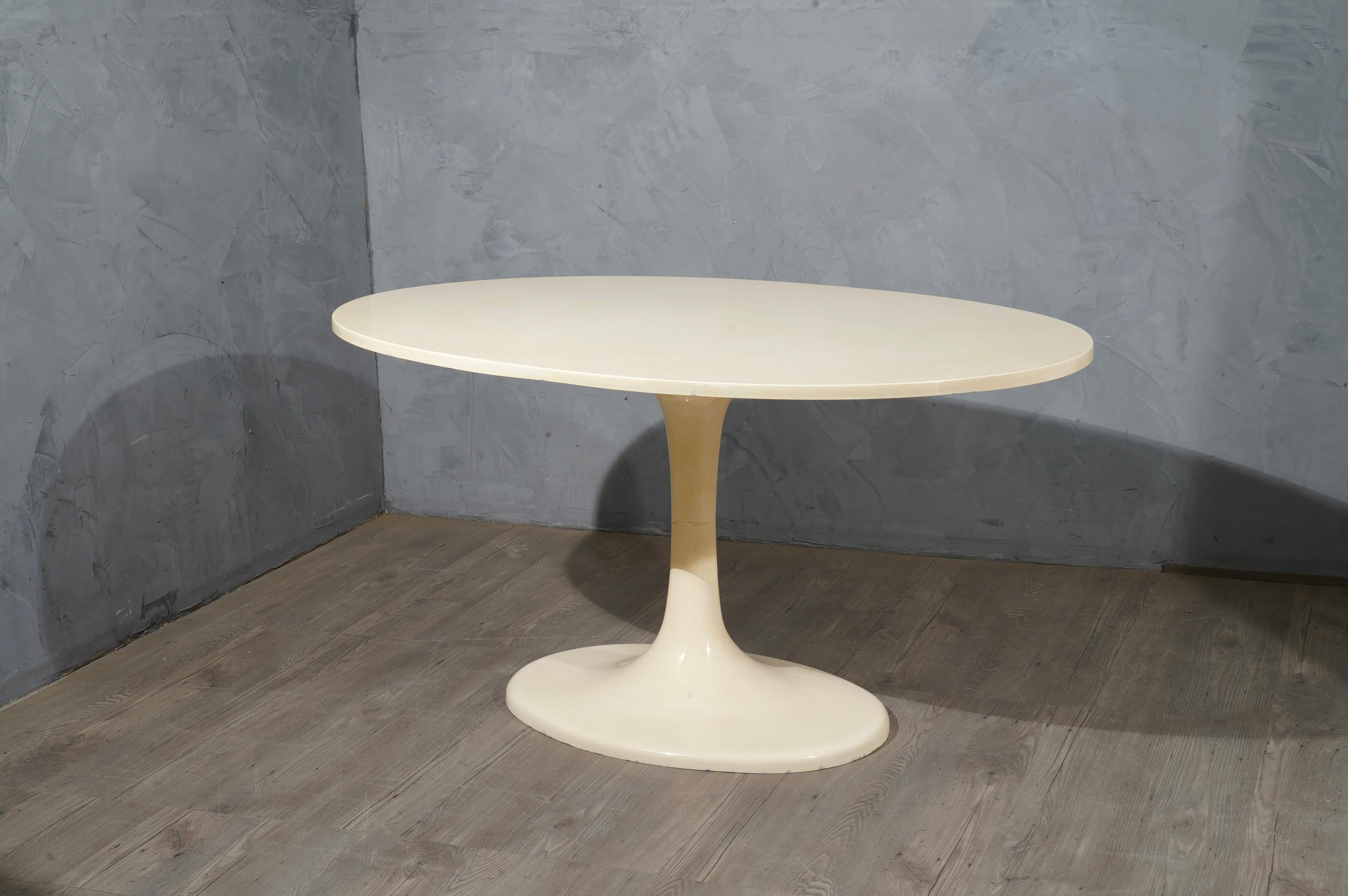 oblong table shape