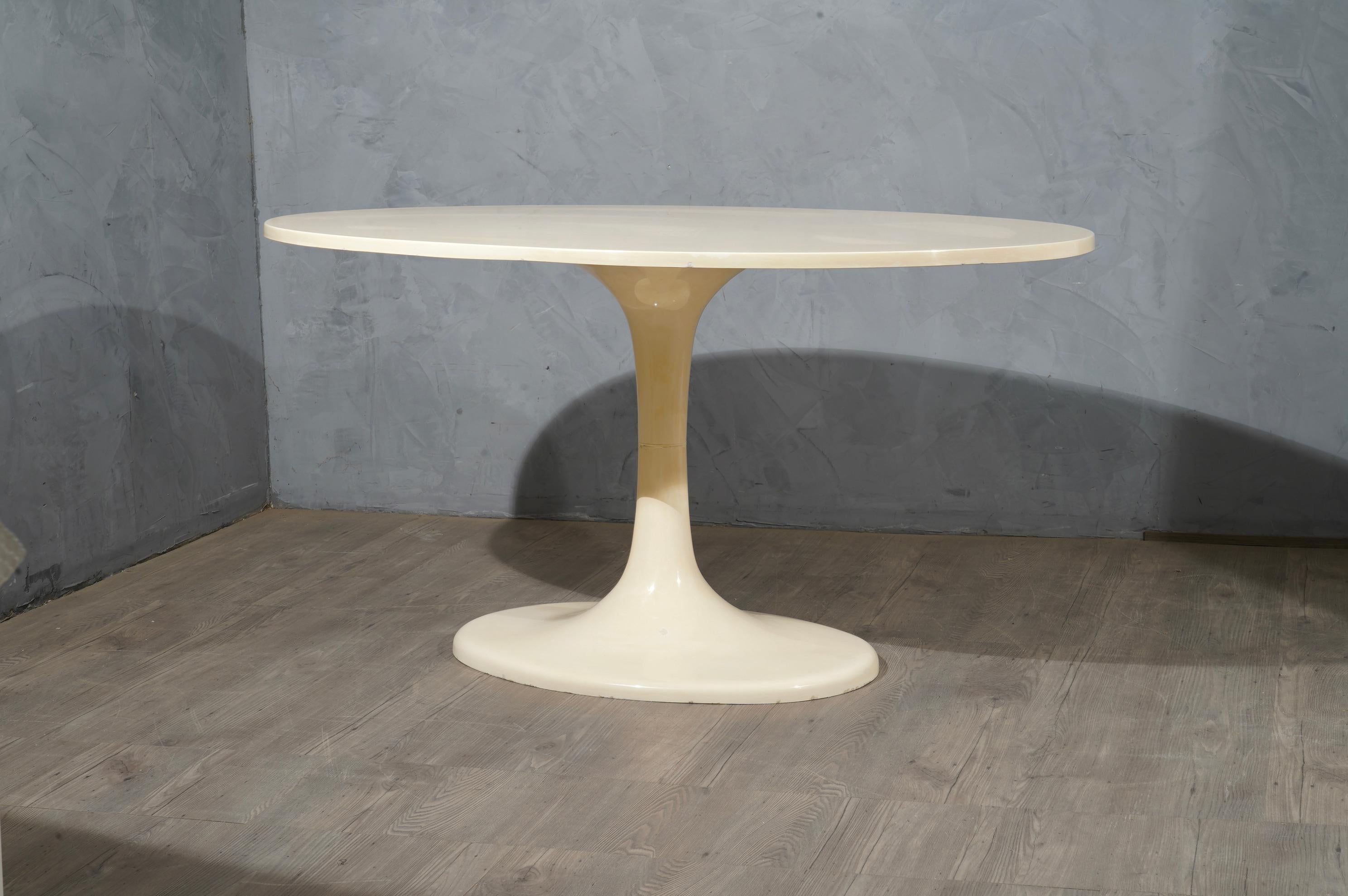 Tulip Oval Table, 1970 1