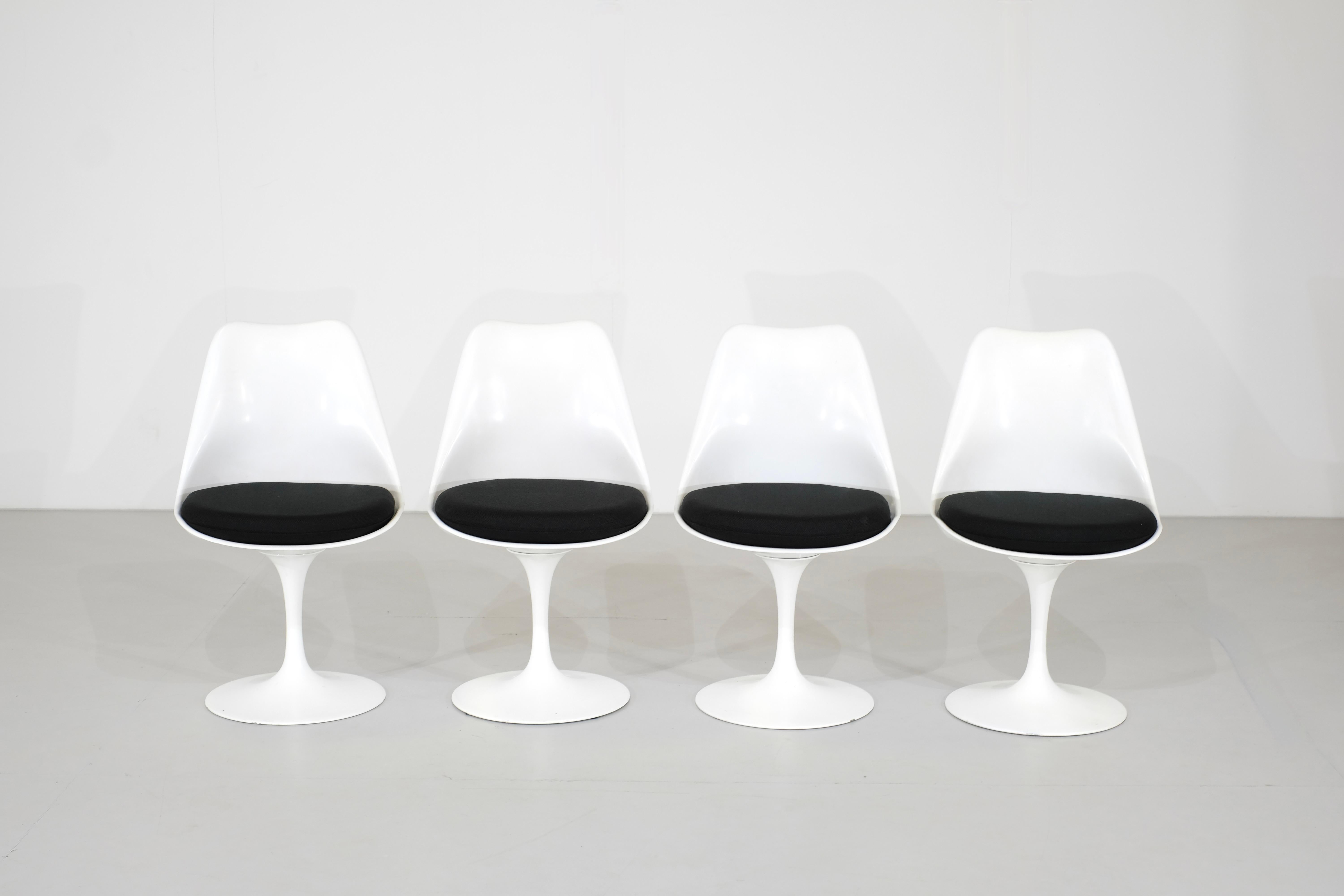 Tulip pivoting chairs by Eero Saarinen for Knoll, 1960s In Good Condition For Sale In Uccle, Bruxelles